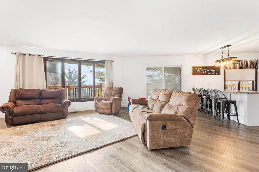 PLEASUREVILLE - Residential