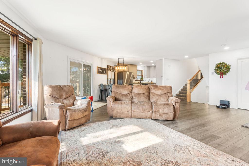 PLEASUREVILLE - Residential