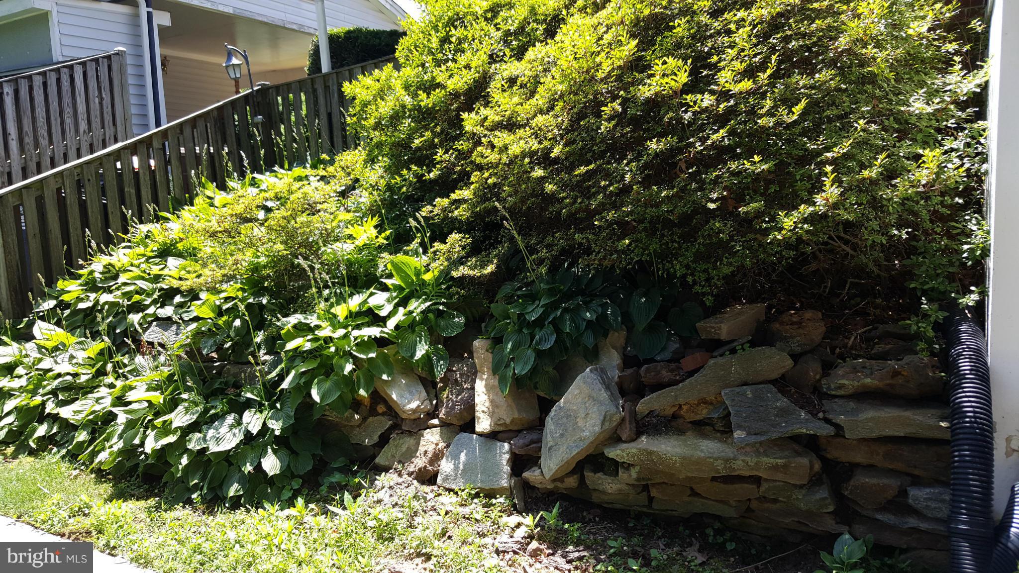 WHITE OAK MANOR - Residential