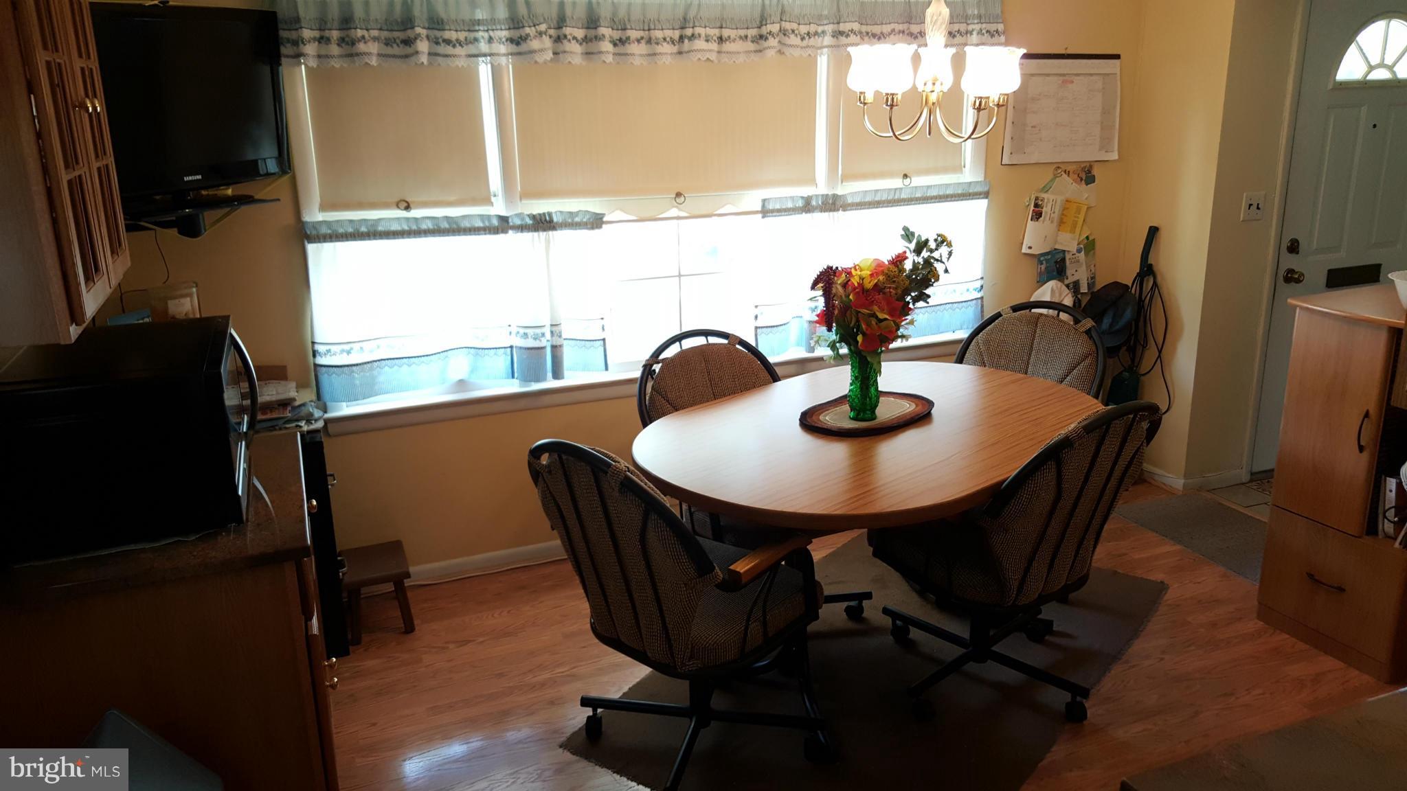 WHITE OAK MANOR - Residential