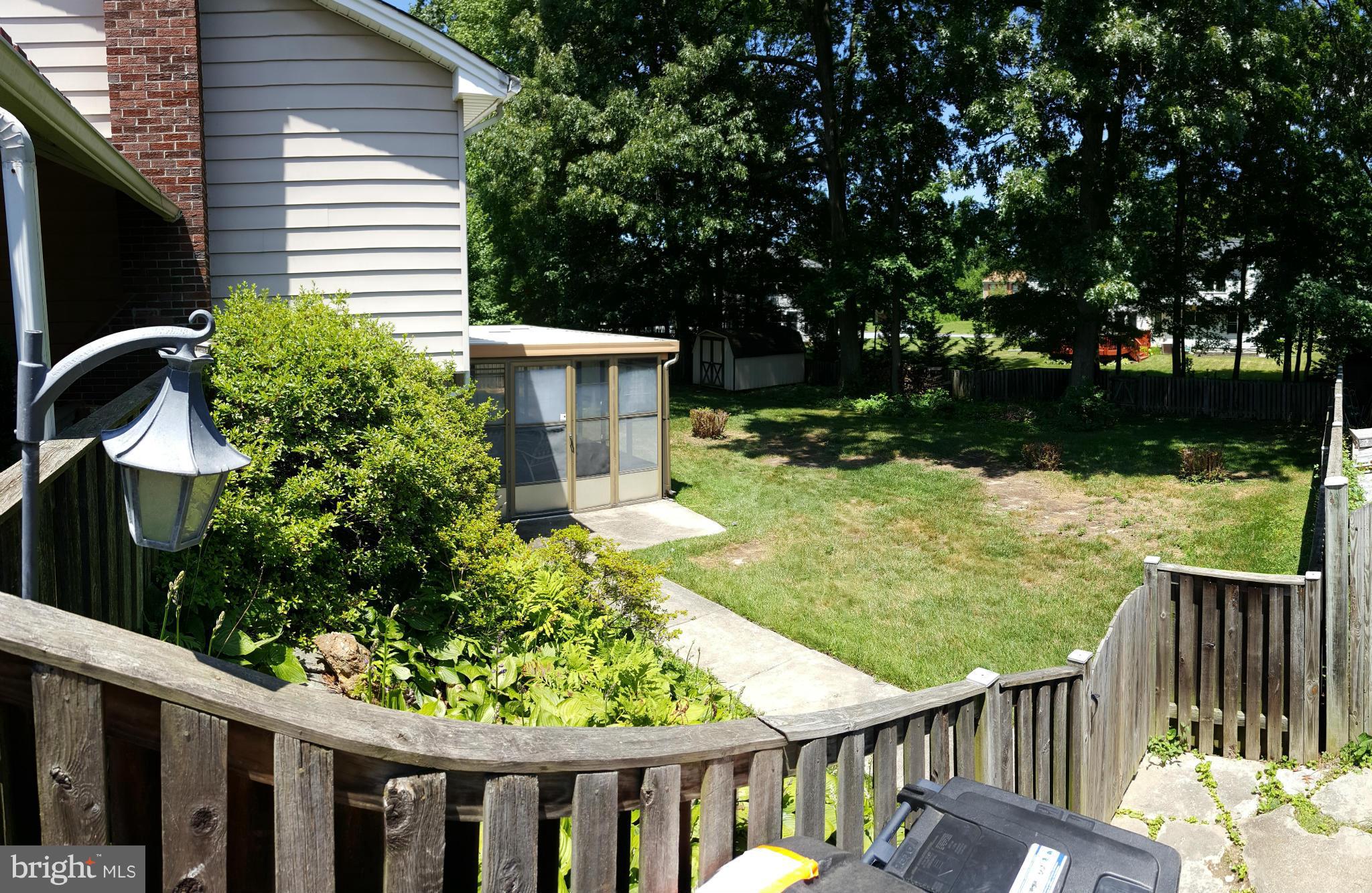 WHITE OAK MANOR - Residential