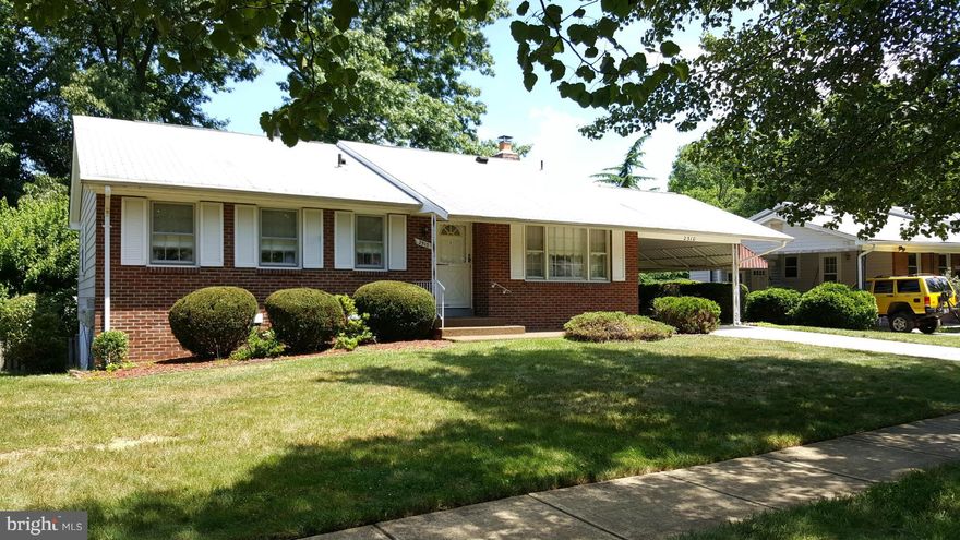 Opportunity knocks!!!!! S-P-A-C-I-O-U-S home has been well kept over the years. LR/DR, wood flrs under carpet, renovated table space kitchen (oak & granite), Foyer w/ ceramic tile, BIG fam rm w/ fp, home office, party rm w/ built in bar, laundry rm, utility rm, pantry/storage + 3 season sun rm. Sizeable lot w/ sprinkler system, shed + carport. Sold As-is. Open Sun 7/10 1-4pm. Offers due 7/13 11am.