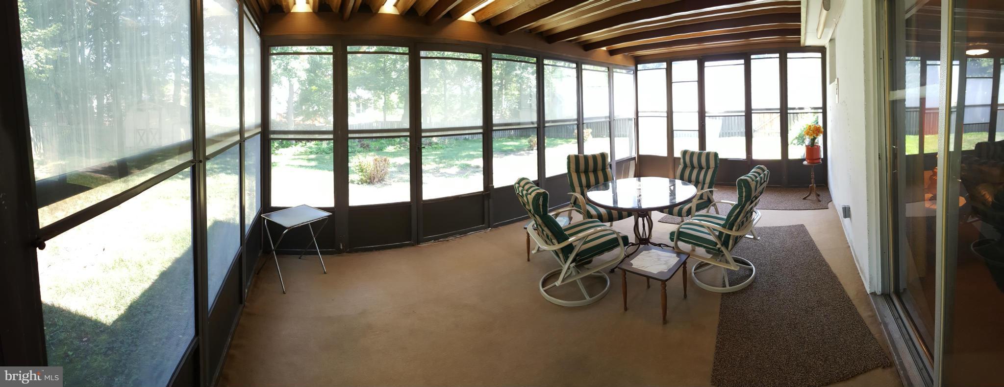 WHITE OAK MANOR - Residential