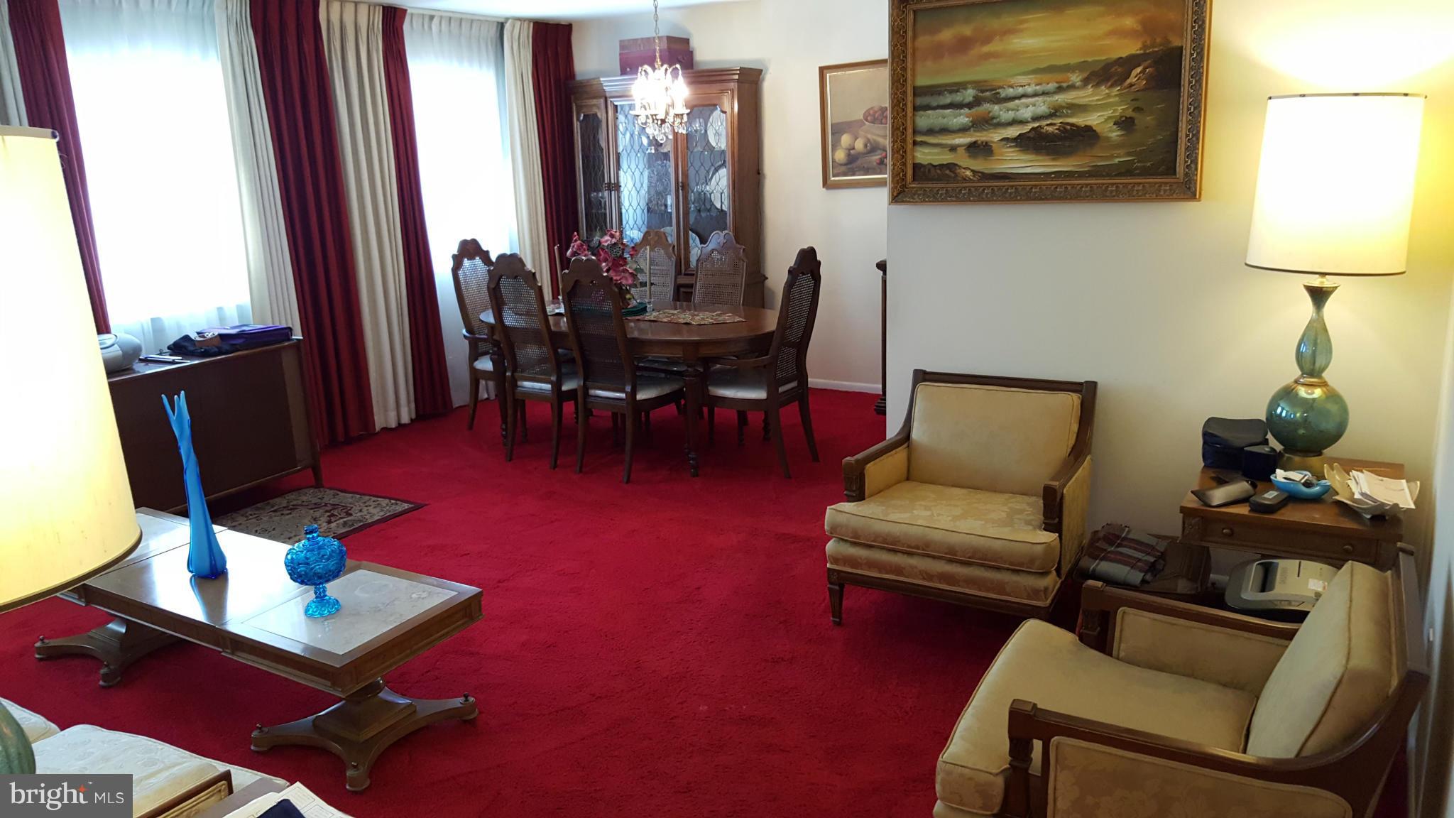 WHITE OAK MANOR - Residential