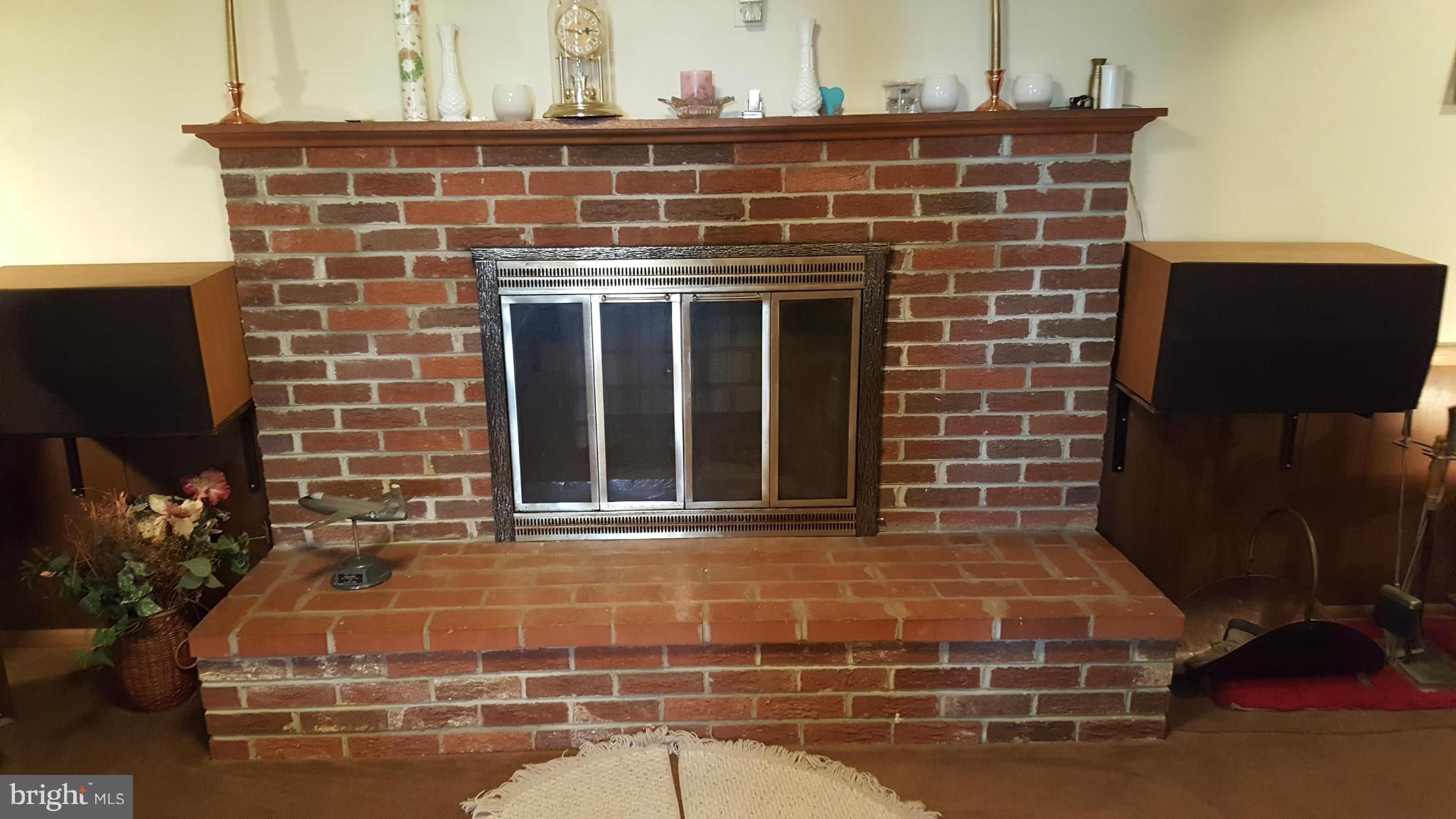 WHITE OAK MANOR - Residential