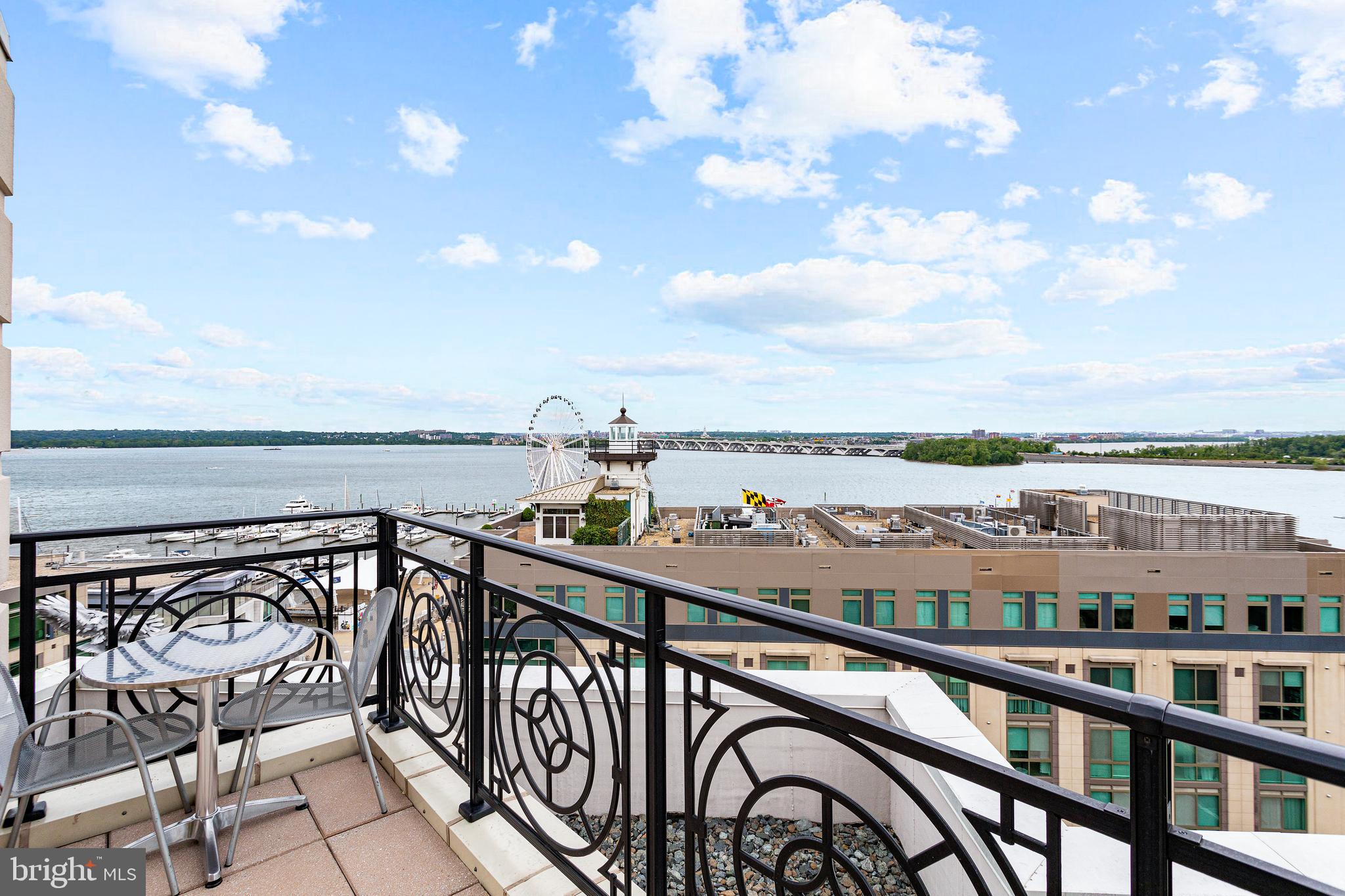 NATIONAL HARBOR - Residential Lease