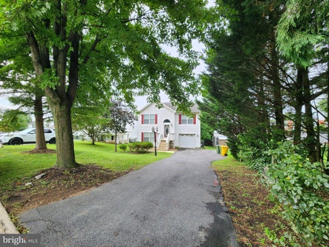 Photo of 5700 Lowell St, BALTIMORE, MD 21225 (MLS # MDAA2156350)