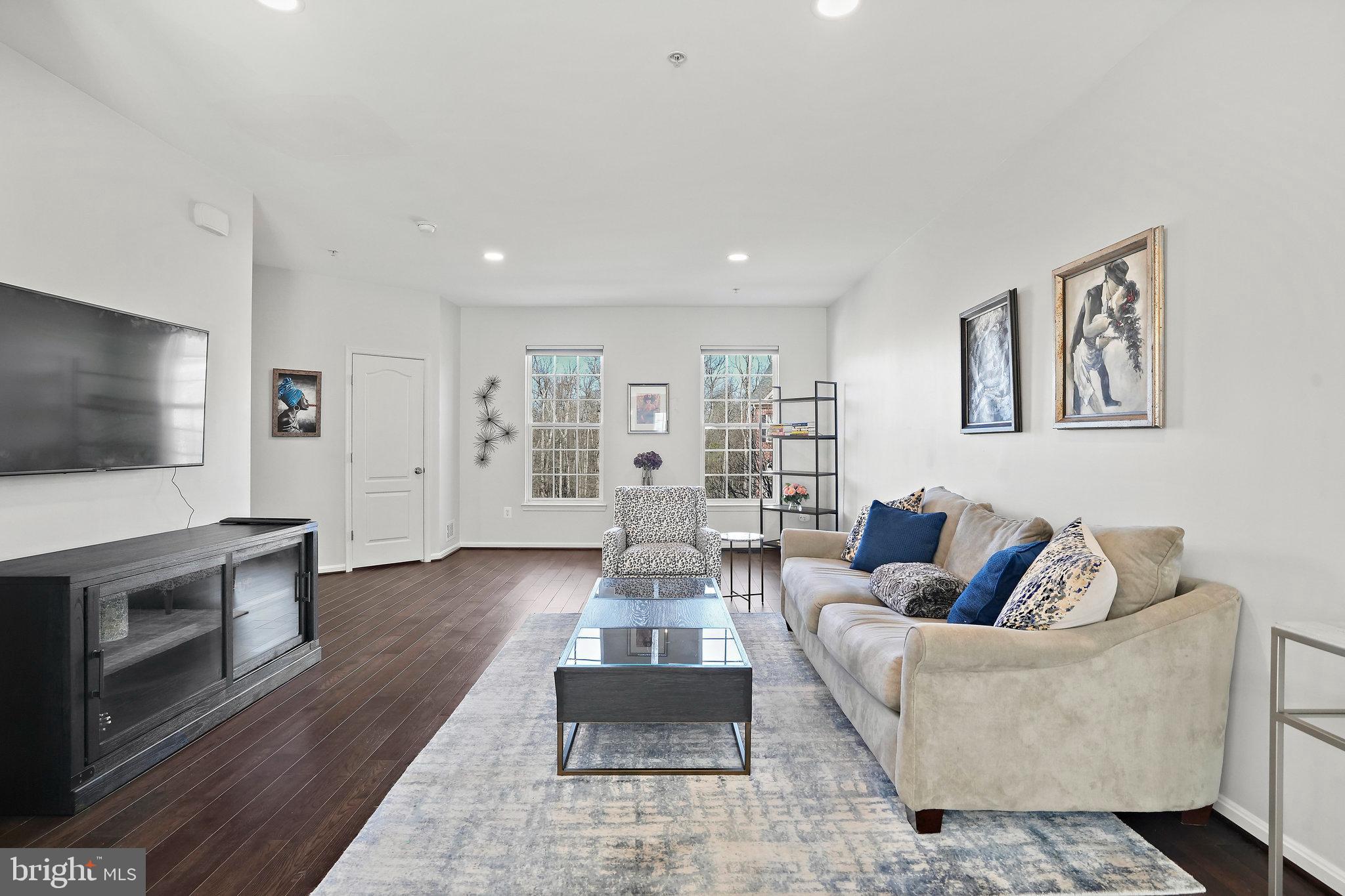 THE CRESCENT AT CHERRY LANE - Residential