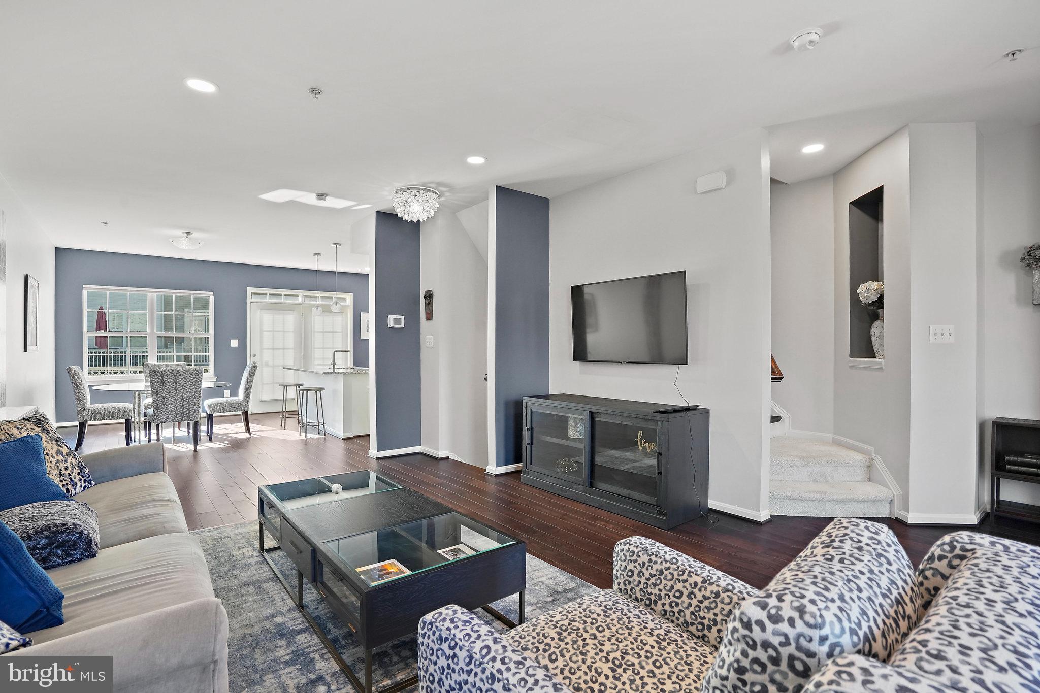 THE CRESCENT AT CHERRY LANE - Residential