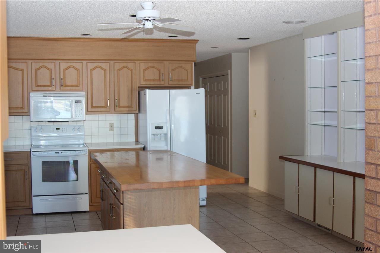 LAKE MEADE - Residential
