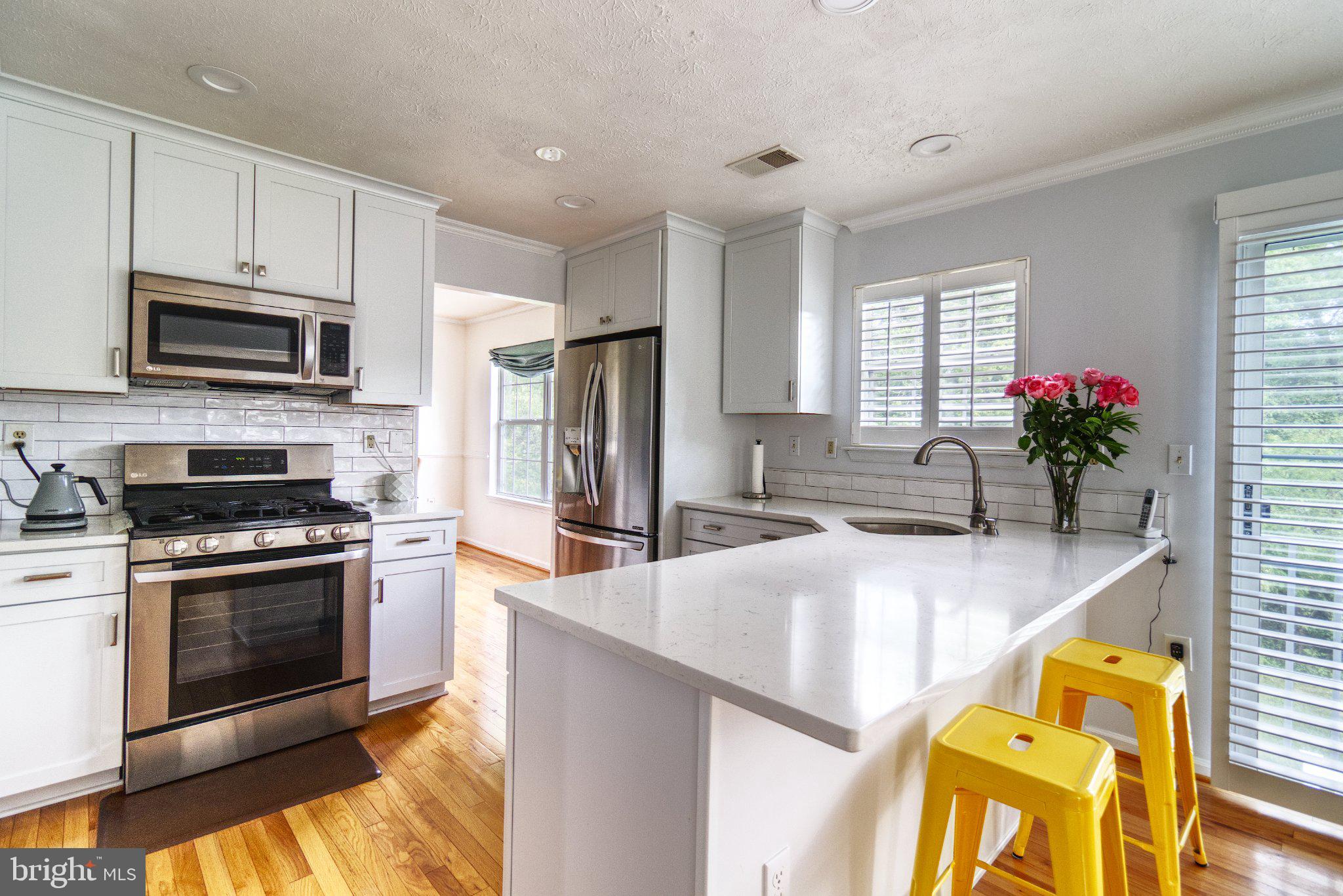 SOUTH HAMPTON - Residential