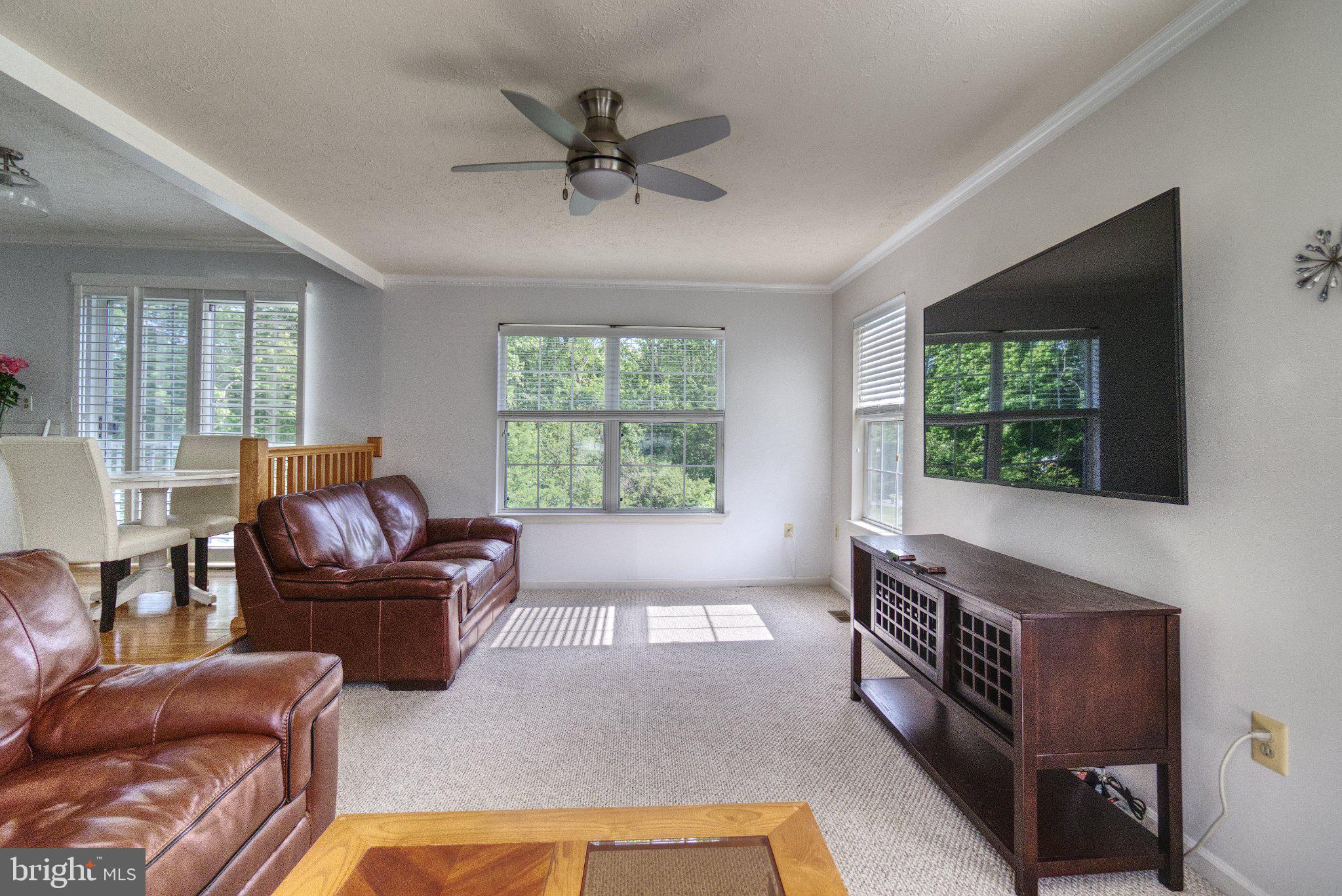 SOUTH HAMPTON - Residential