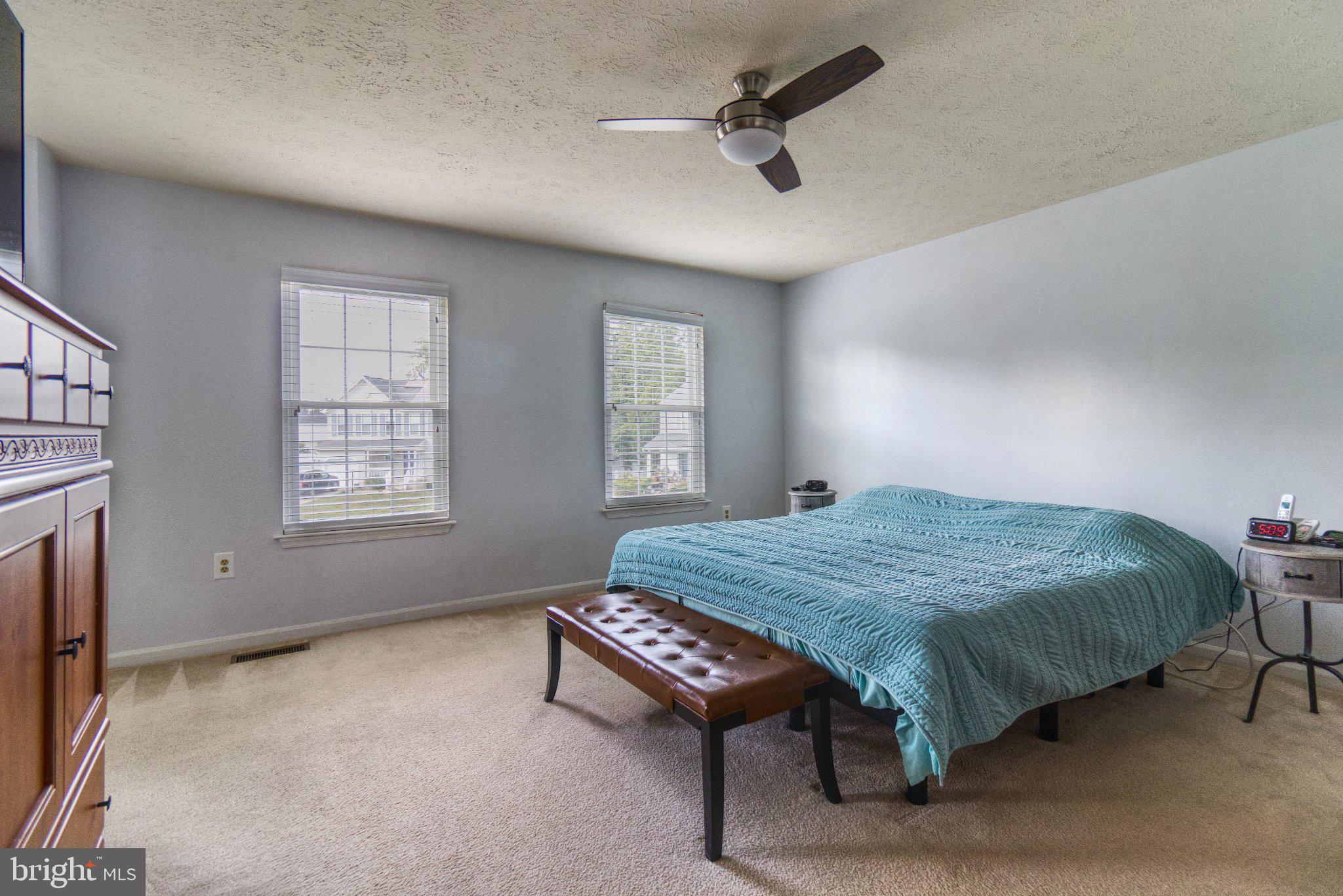 SOUTH HAMPTON - Residential