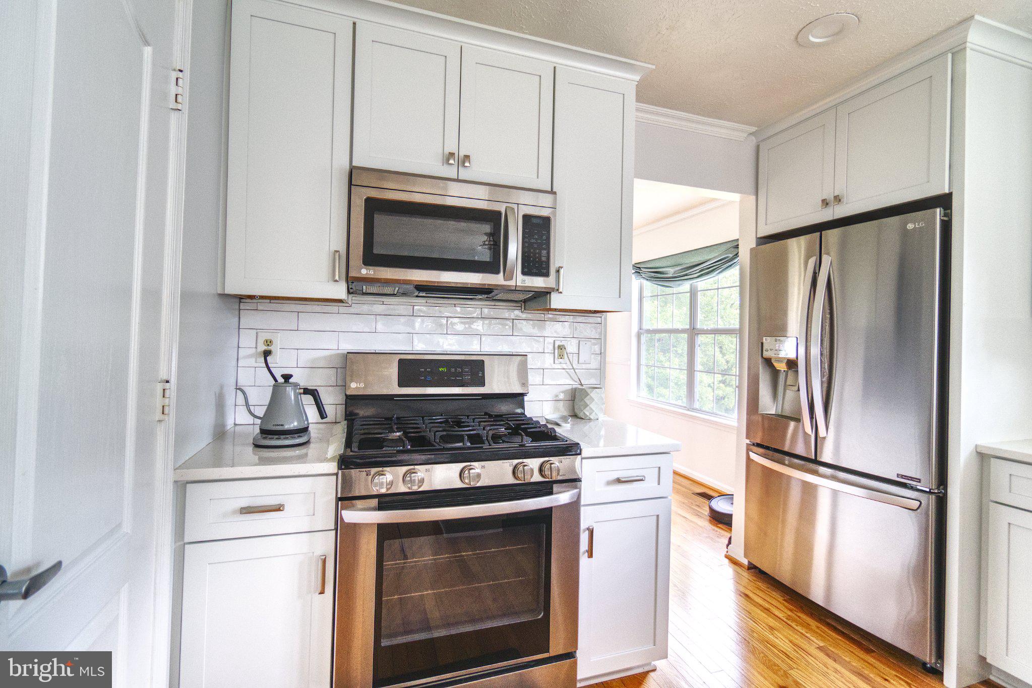 SOUTH HAMPTON - Residential