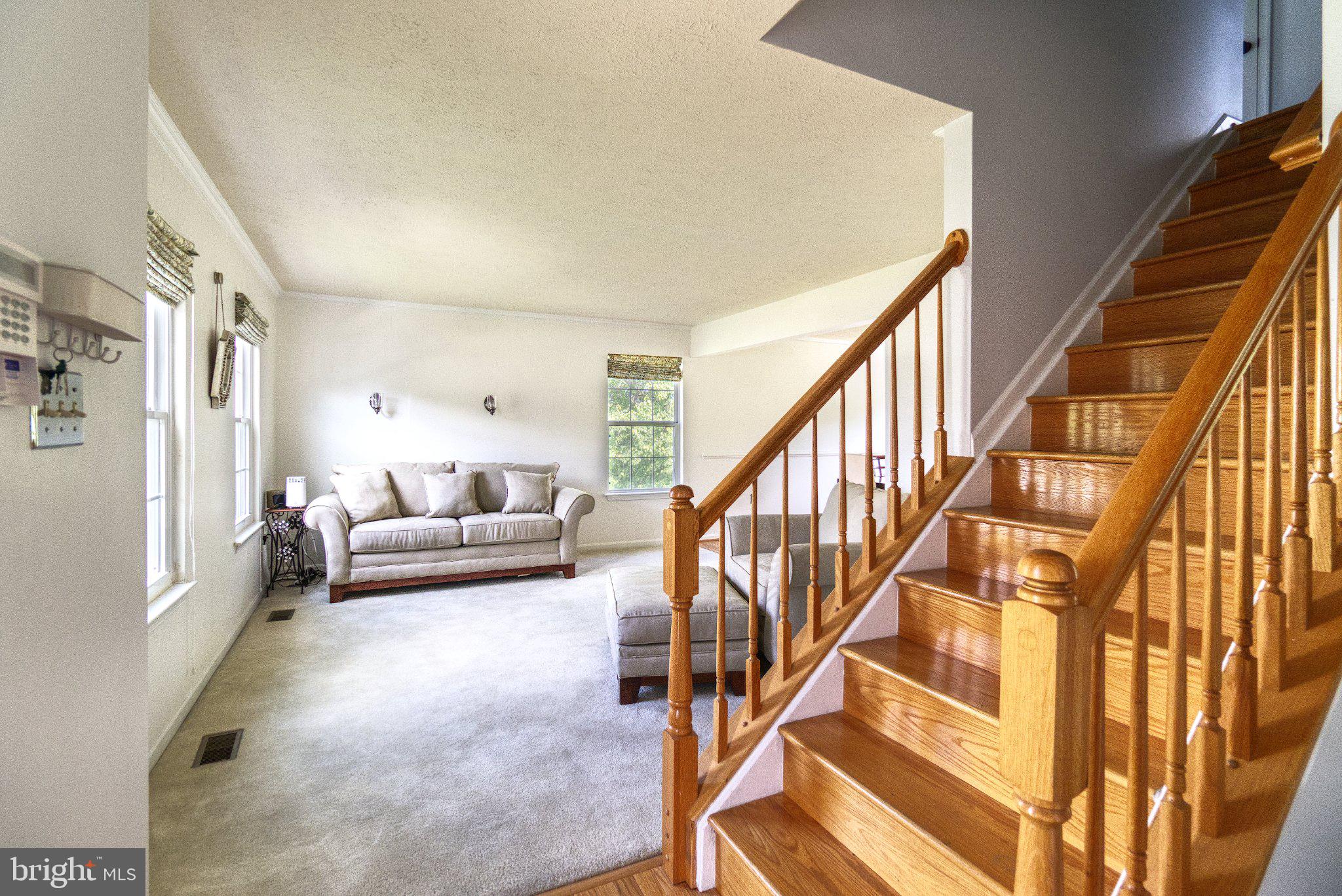 SOUTH HAMPTON - Residential
