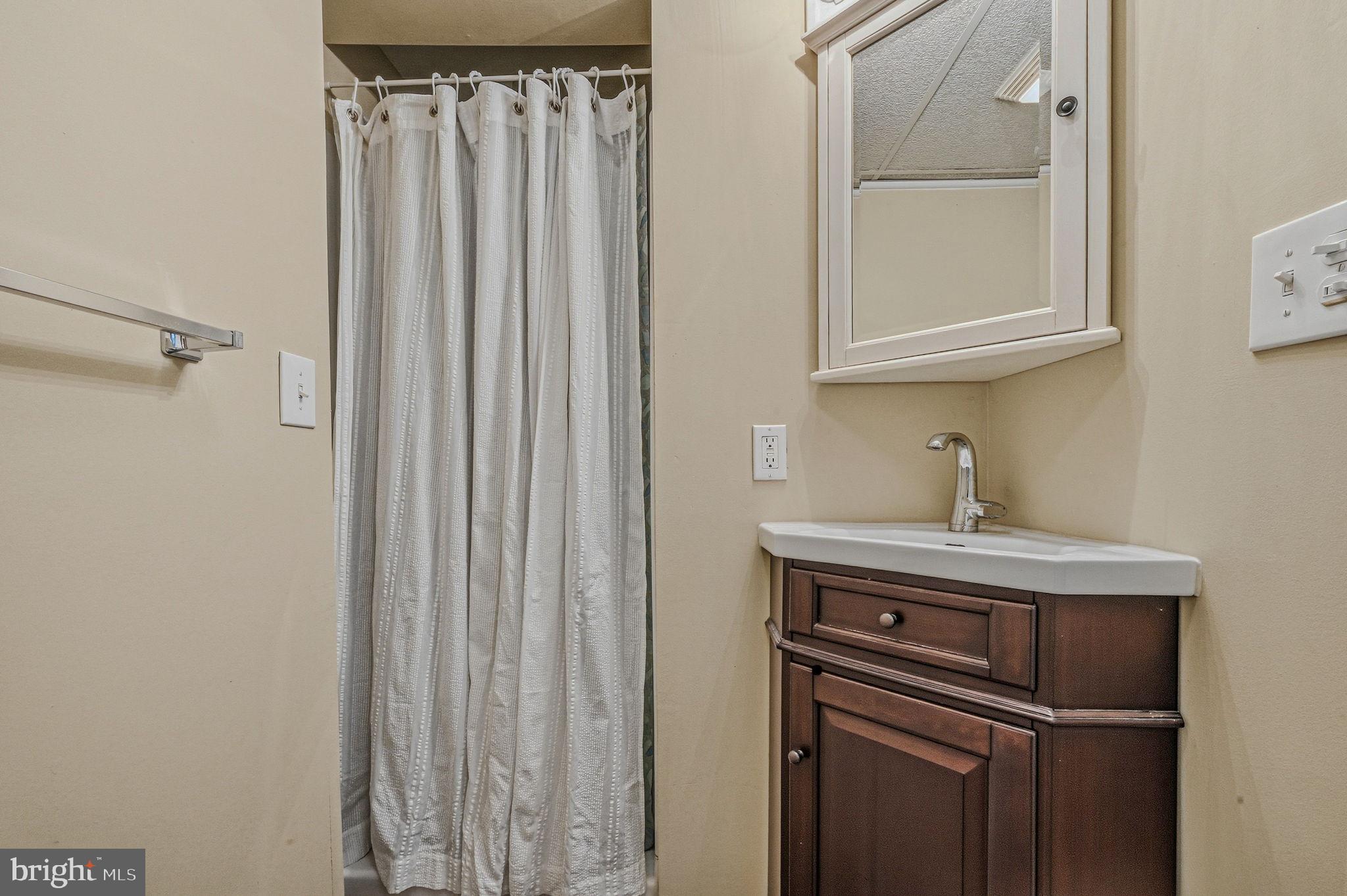 HEATHERBROOKE - Residential