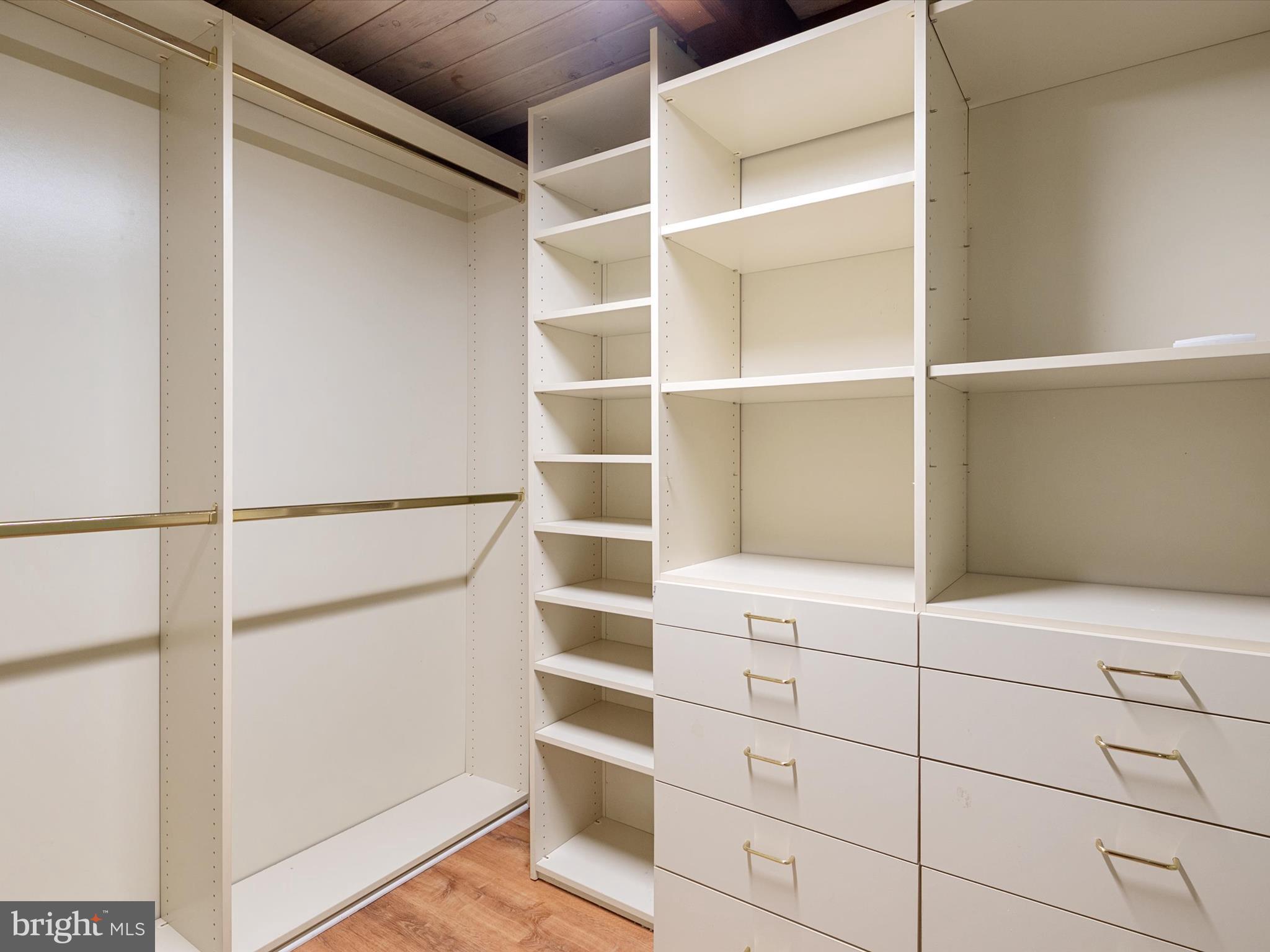 NORTH RIVER FOREST - Residential