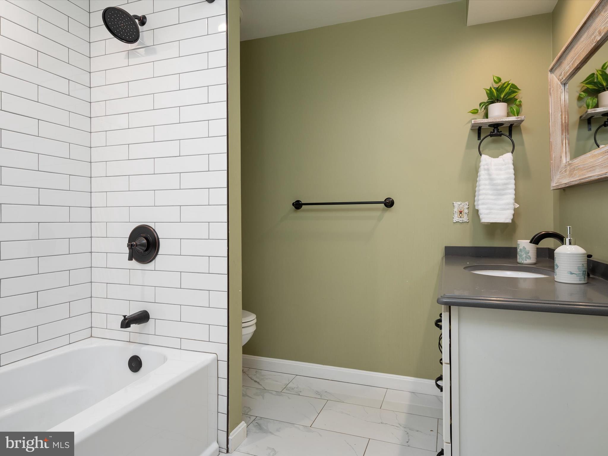 NORTH RIVER FOREST - Residential