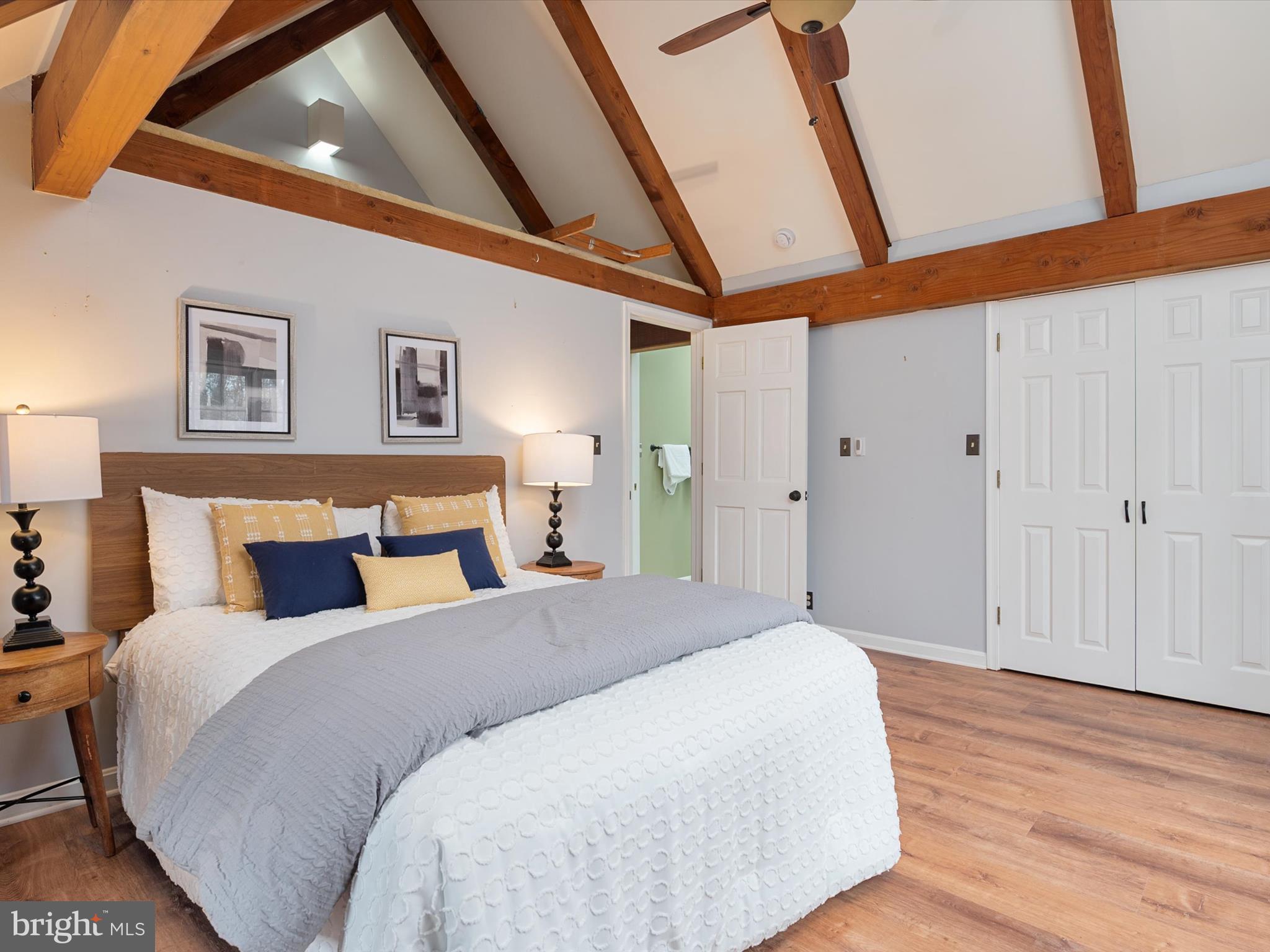 NORTH RIVER FOREST - Residential