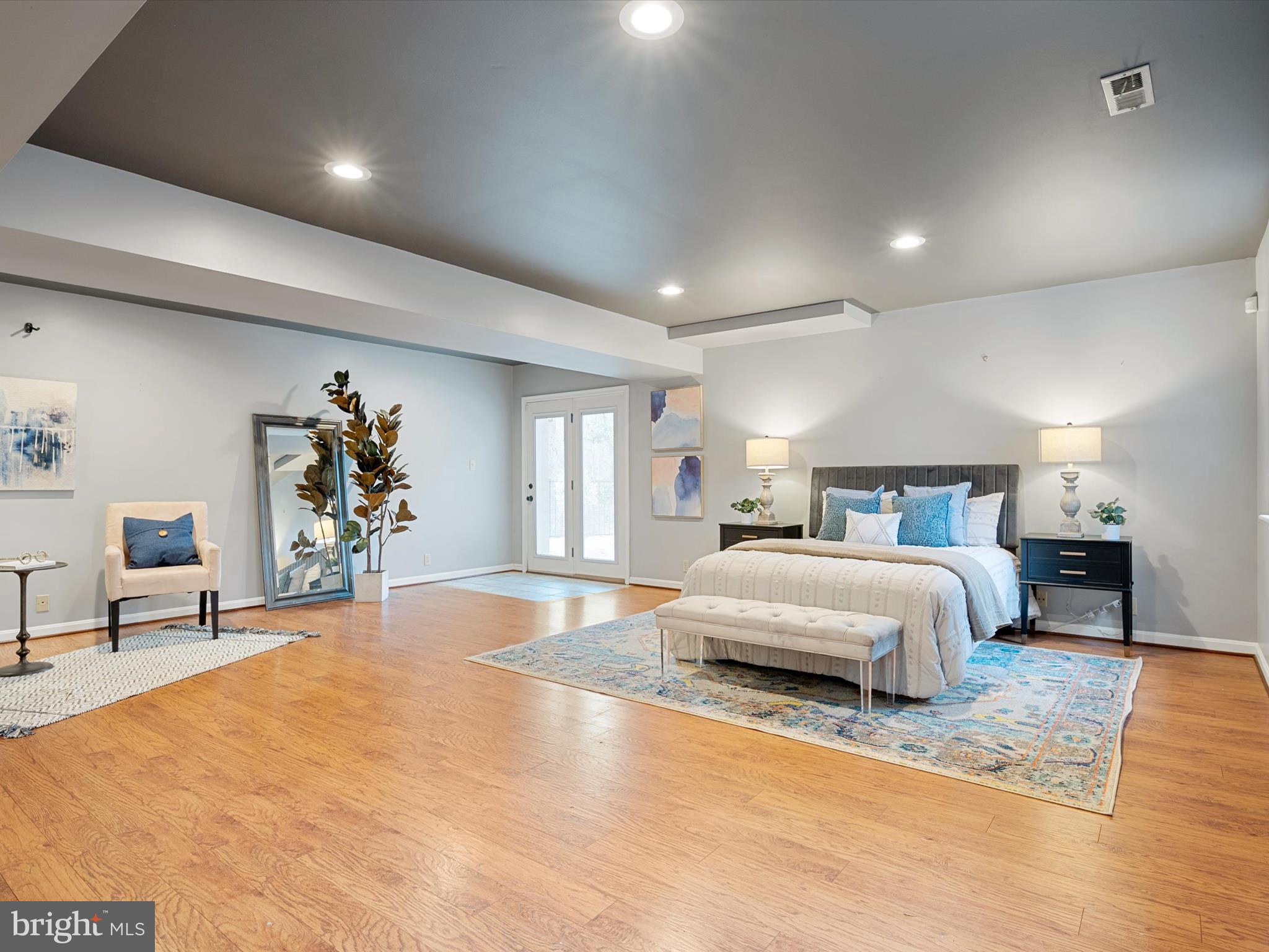 NORTH RIVER FOREST - Residential