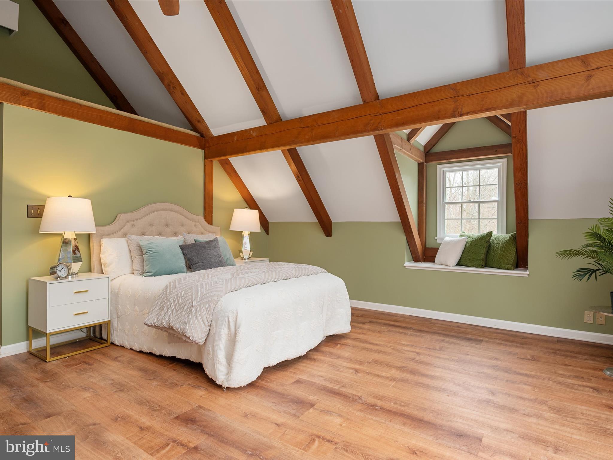 NORTH RIVER FOREST - Residential