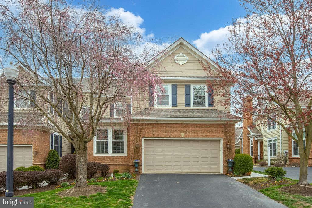 Photo of 621 Northfield Rd, Lititz, PA 17543 (MLS # PALA2048850)