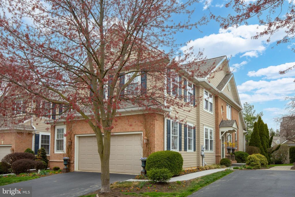 Photo of 621 Northfield Rd, Lititz, PA 17543 (MLS # PALA2048850)