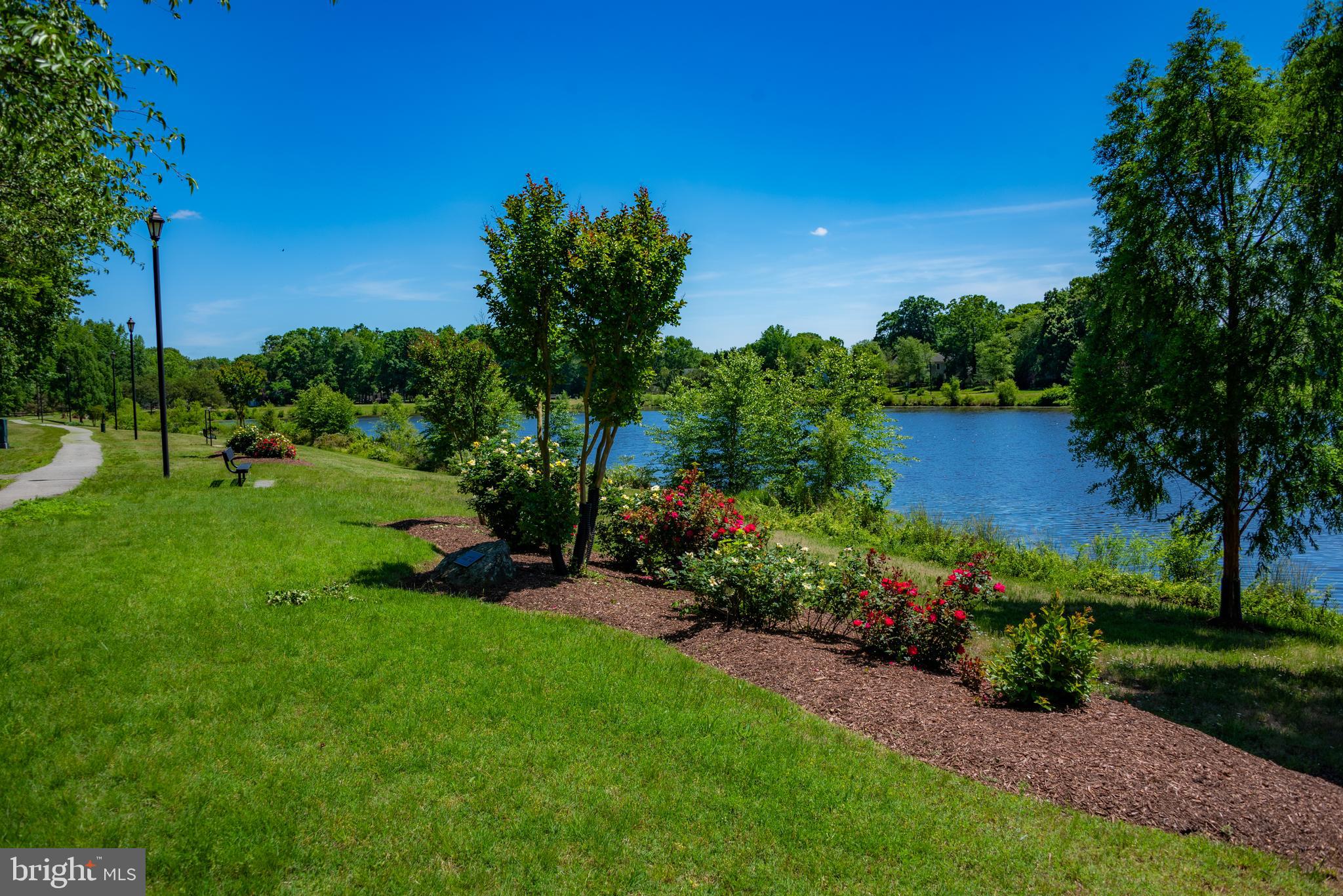 ST CHARLES HAMPSHIRE - Residential