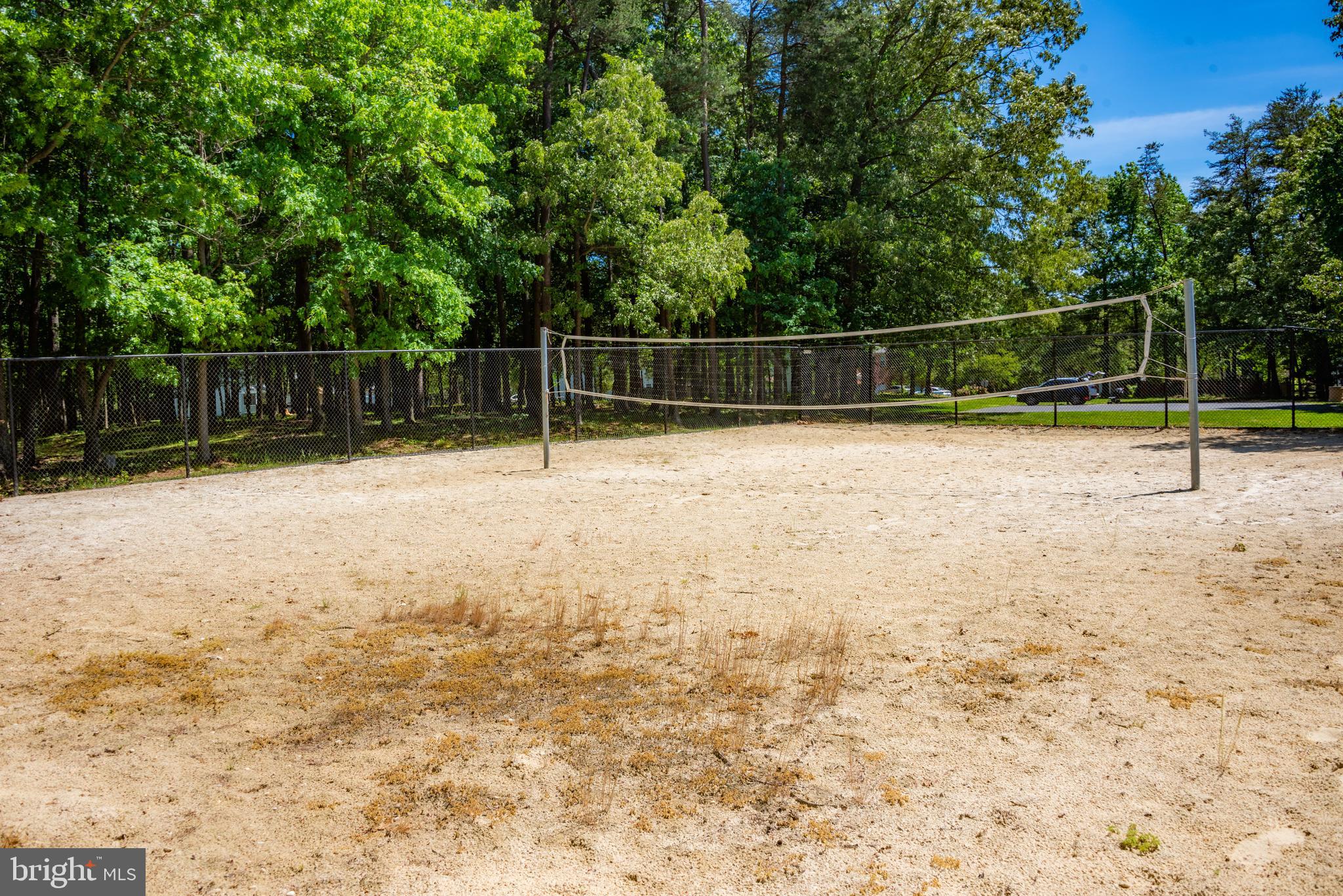 ST CHARLES HAMPSHIRE - Residential