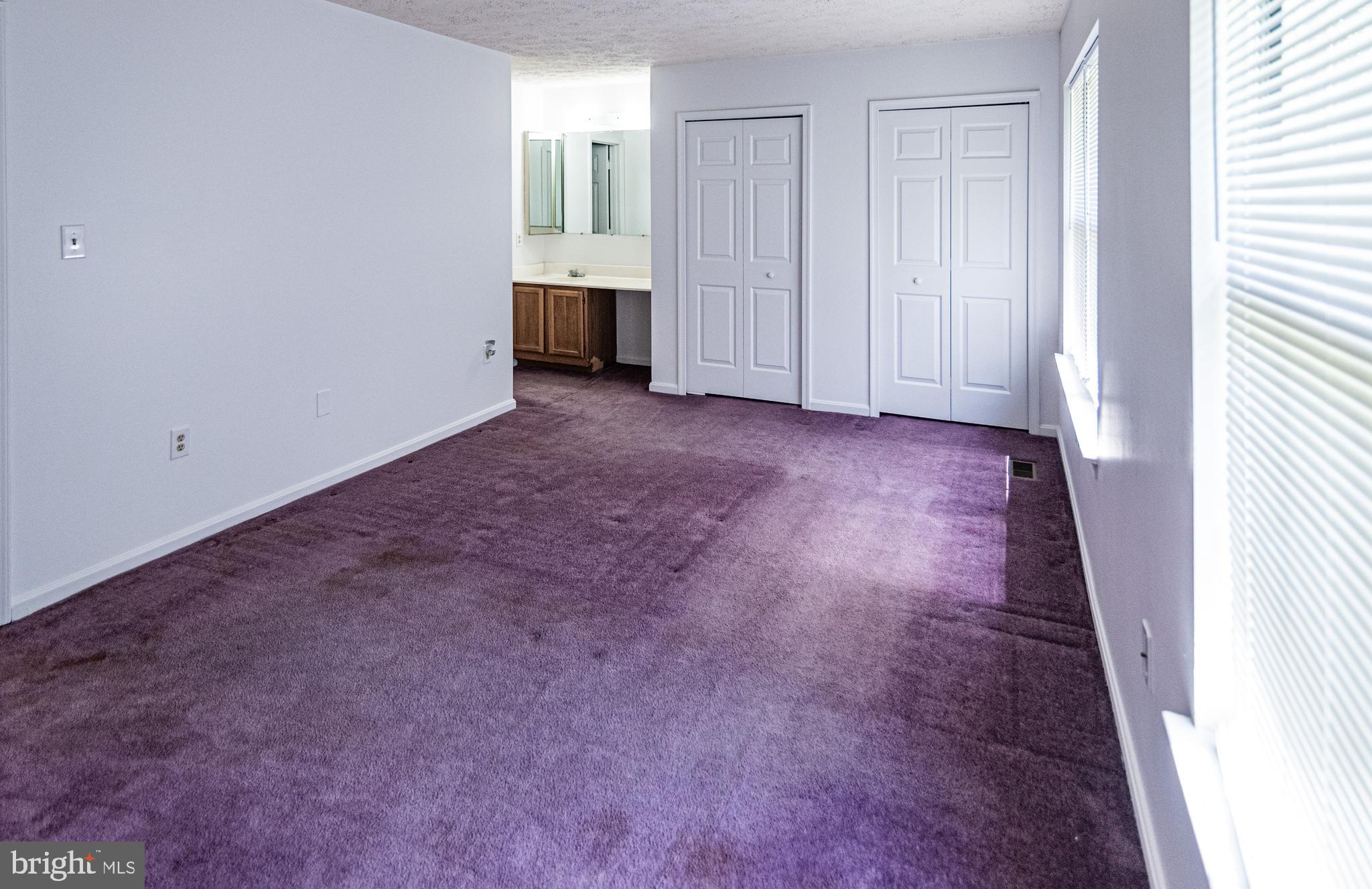 ST CHARLES HAMPSHIRE - Residential