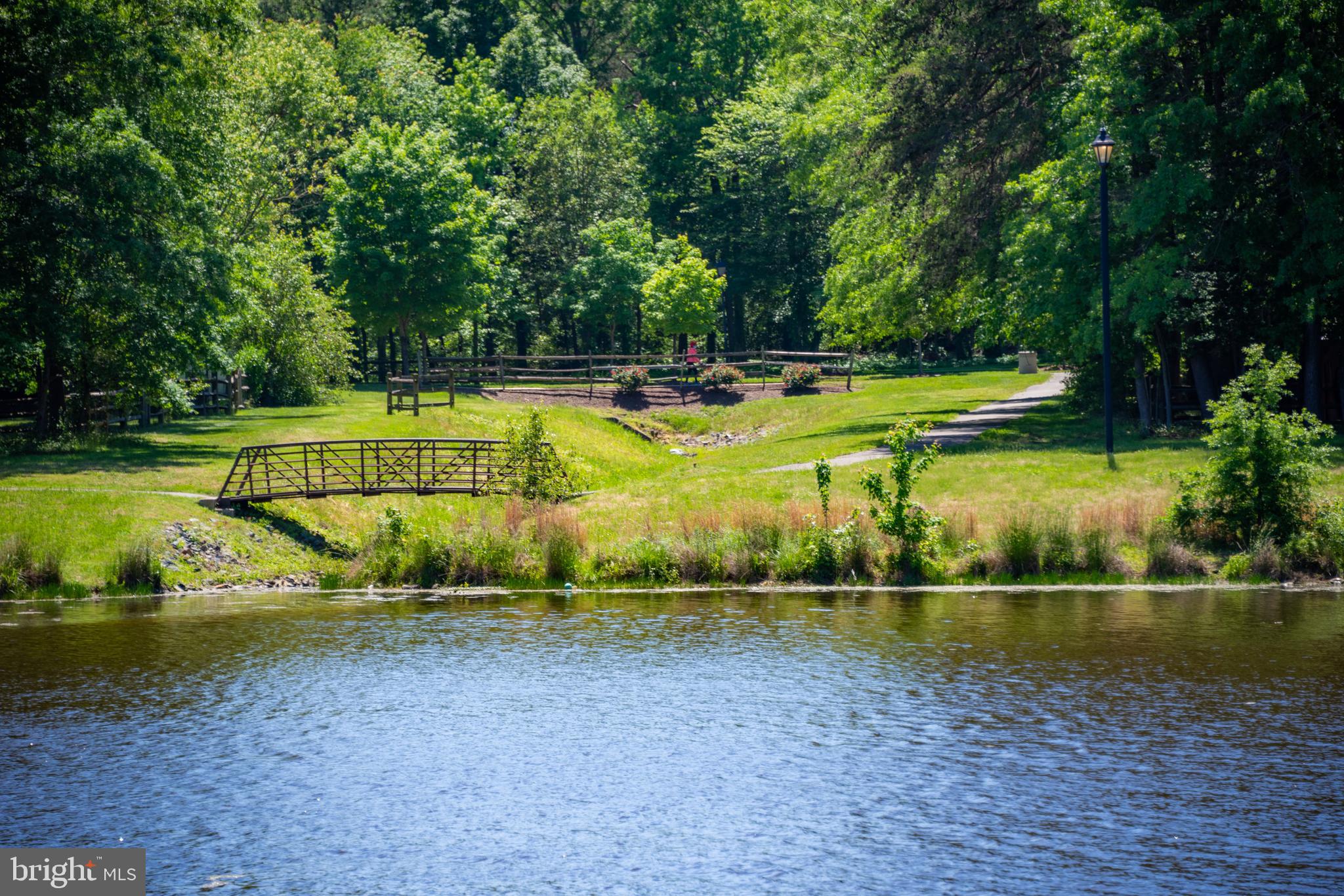 ST CHARLES HAMPSHIRE - Residential