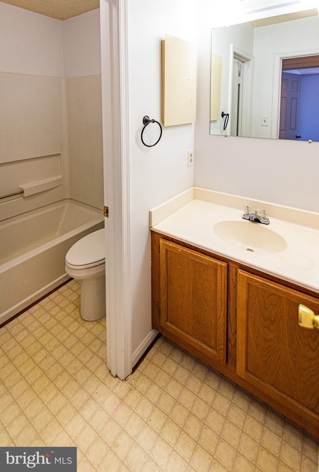 ST CHARLES HAMPSHIRE - Residential