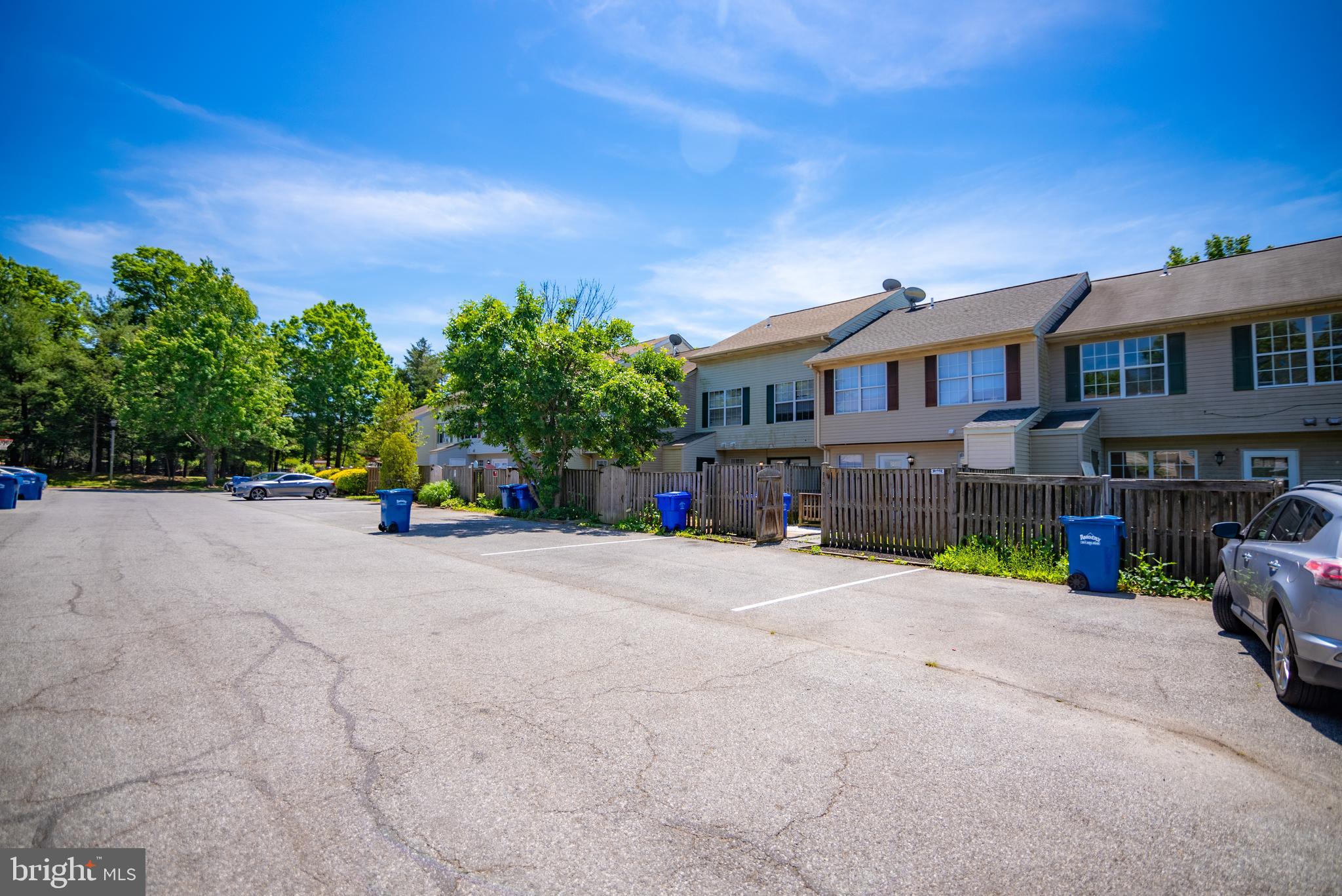 ST CHARLES HAMPSHIRE - Residential