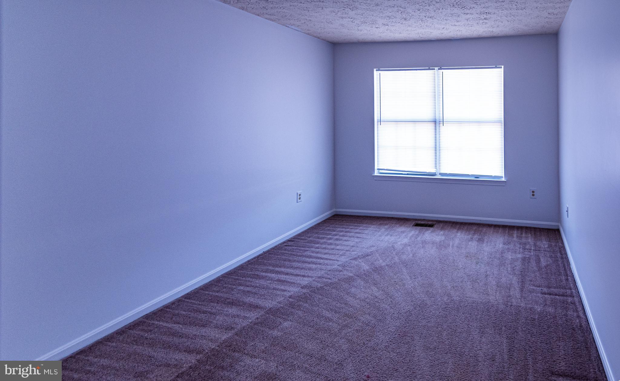 ST CHARLES HAMPSHIRE - Residential