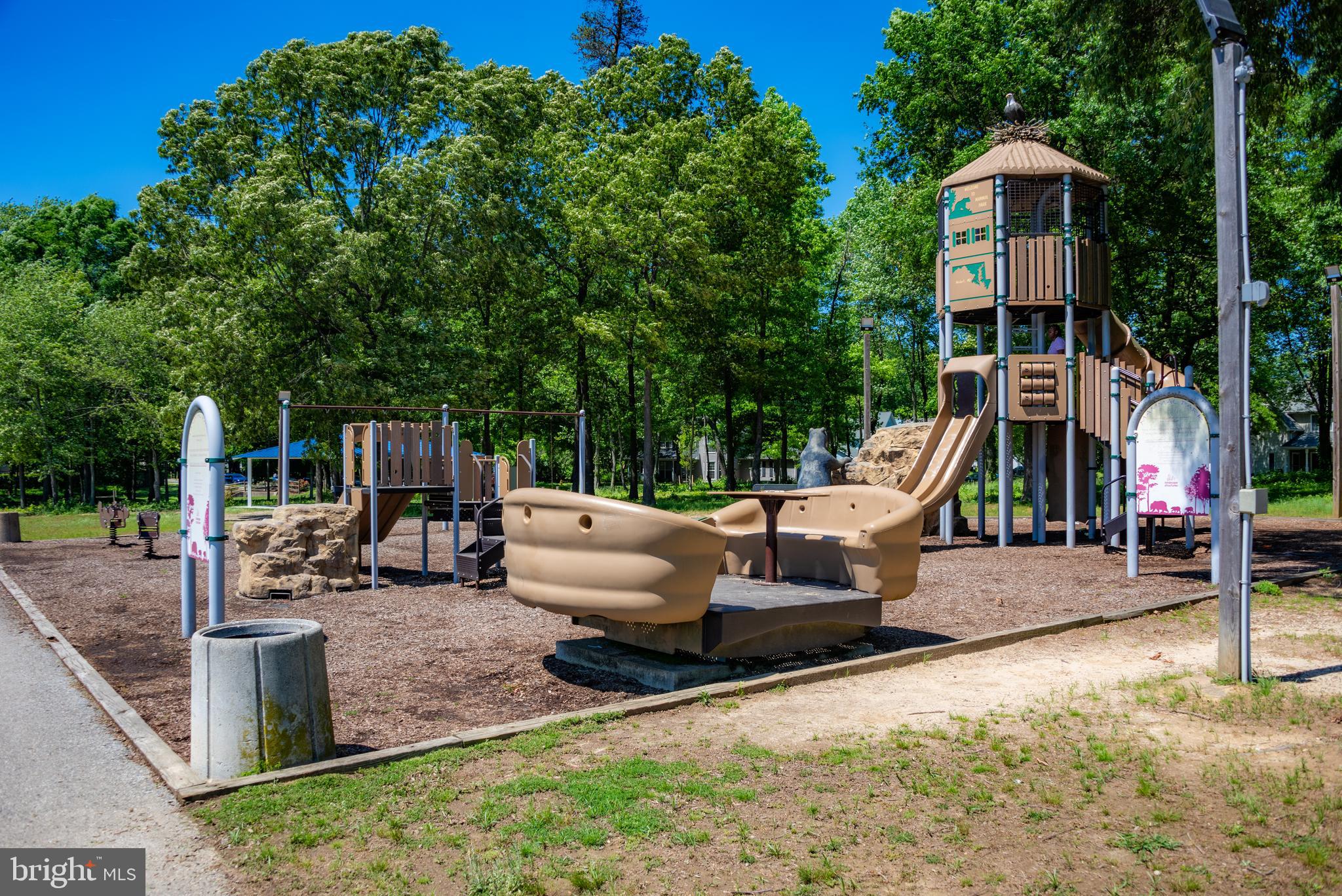 ST CHARLES HAMPSHIRE - Residential