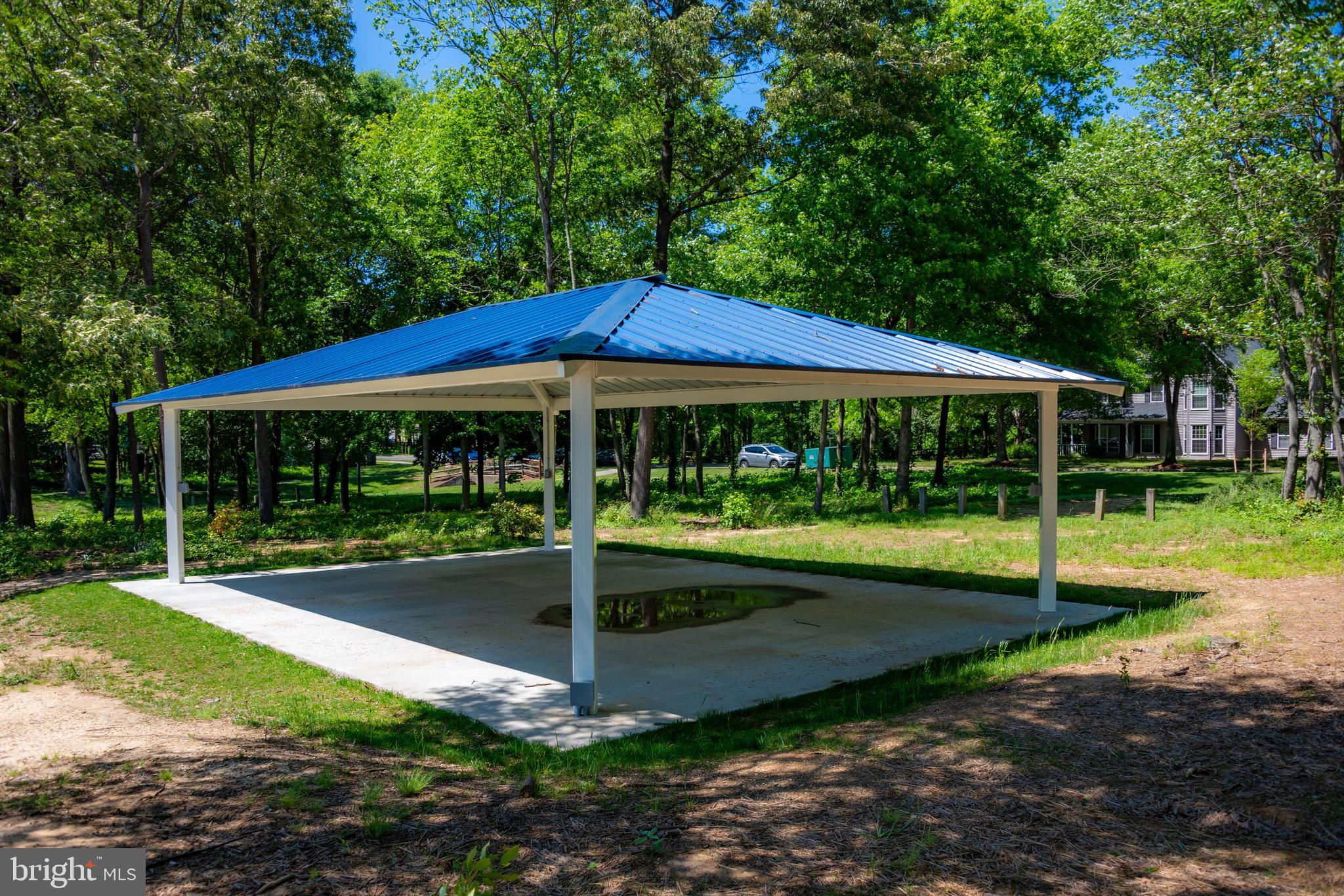 ST CHARLES HAMPSHIRE - Residential