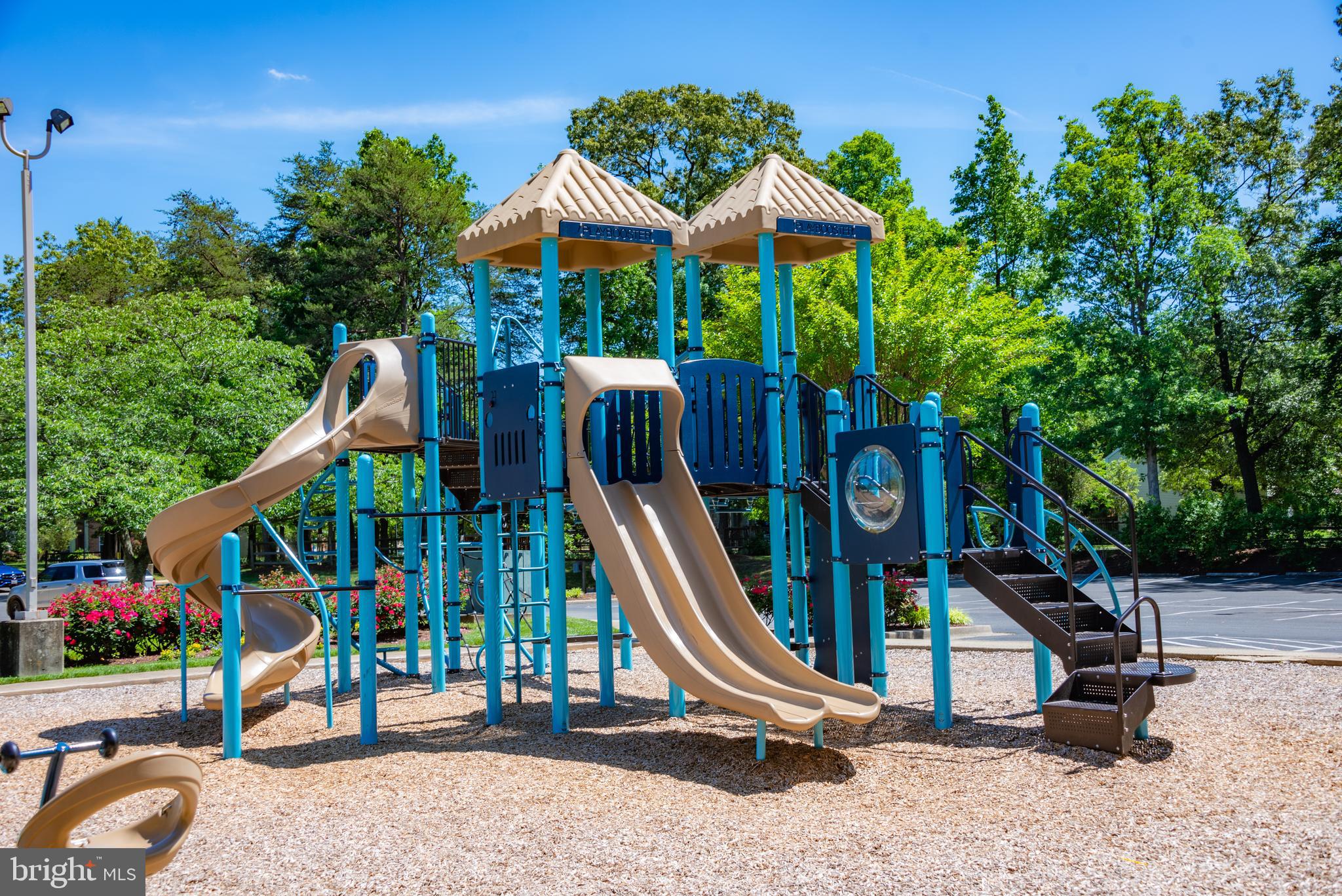 ST CHARLES HAMPSHIRE - Residential