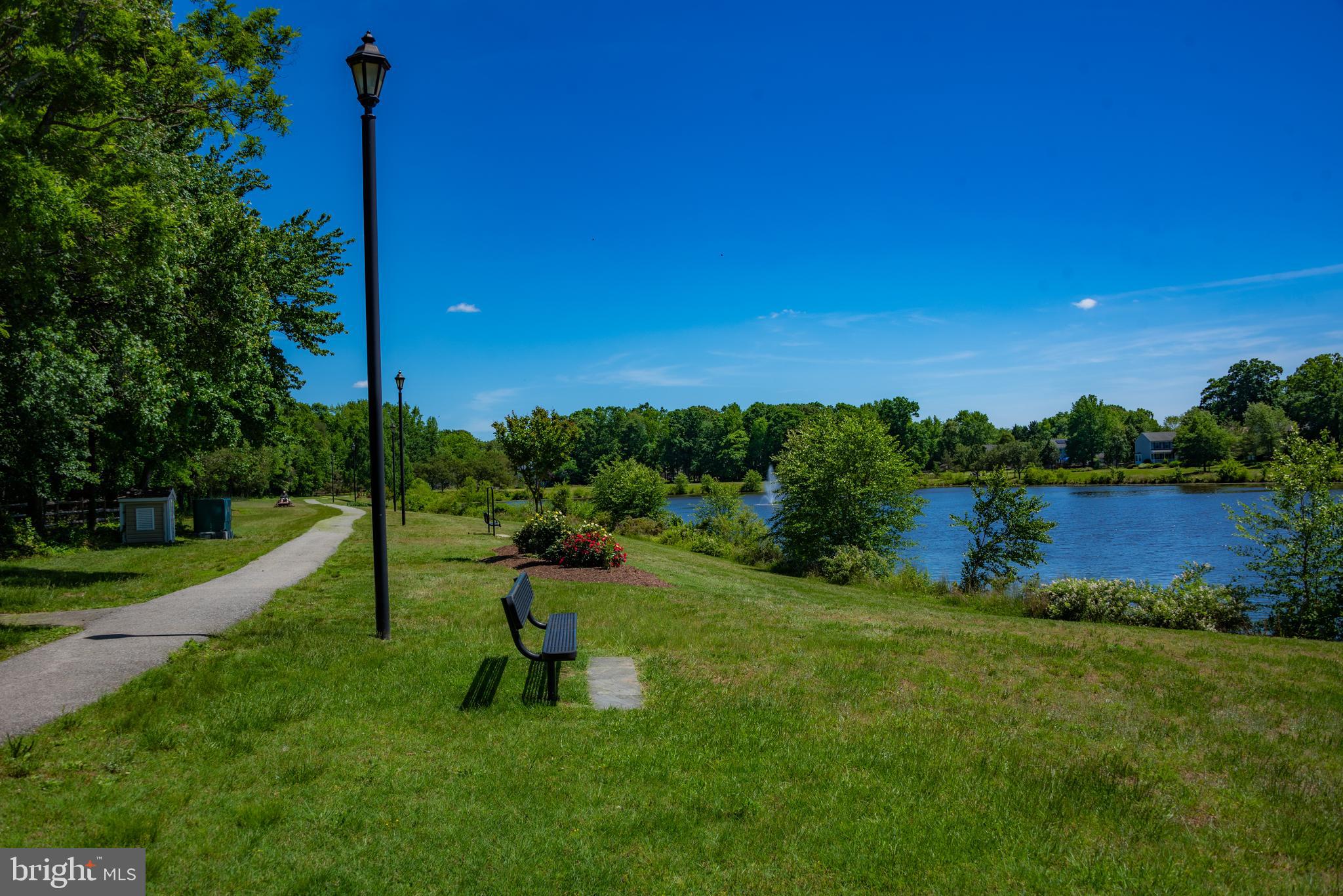 ST CHARLES HAMPSHIRE - Residential