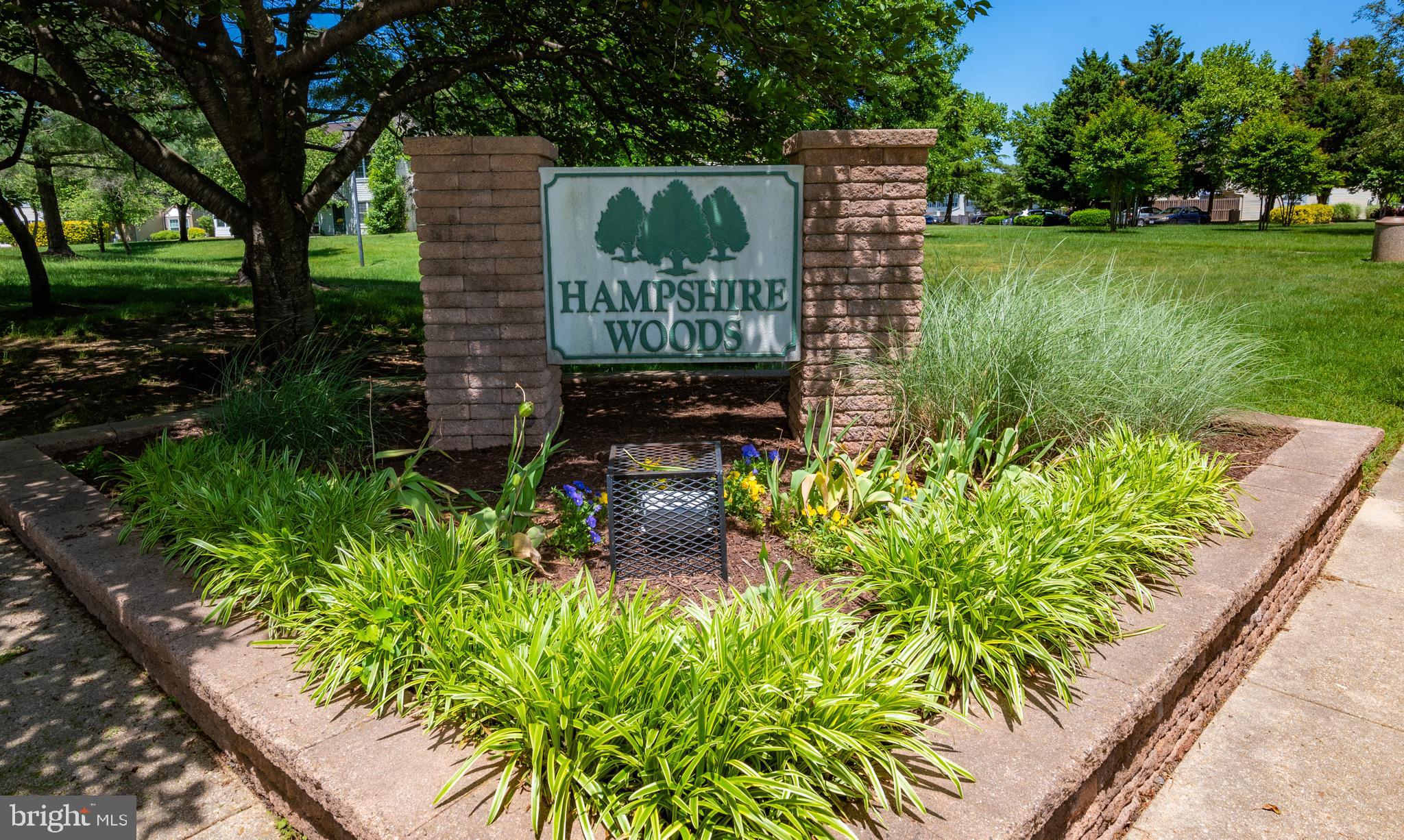 ST CHARLES HAMPSHIRE - Residential