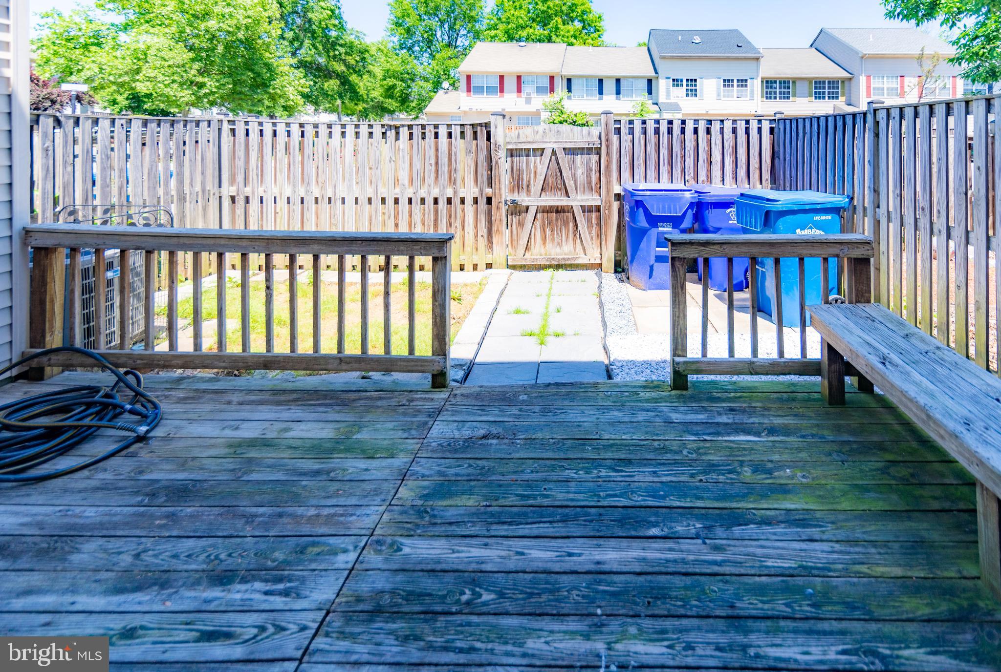 ST CHARLES HAMPSHIRE - Residential