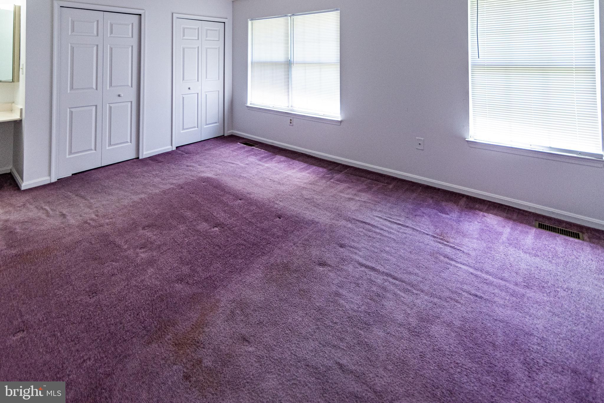 ST CHARLES HAMPSHIRE - Residential