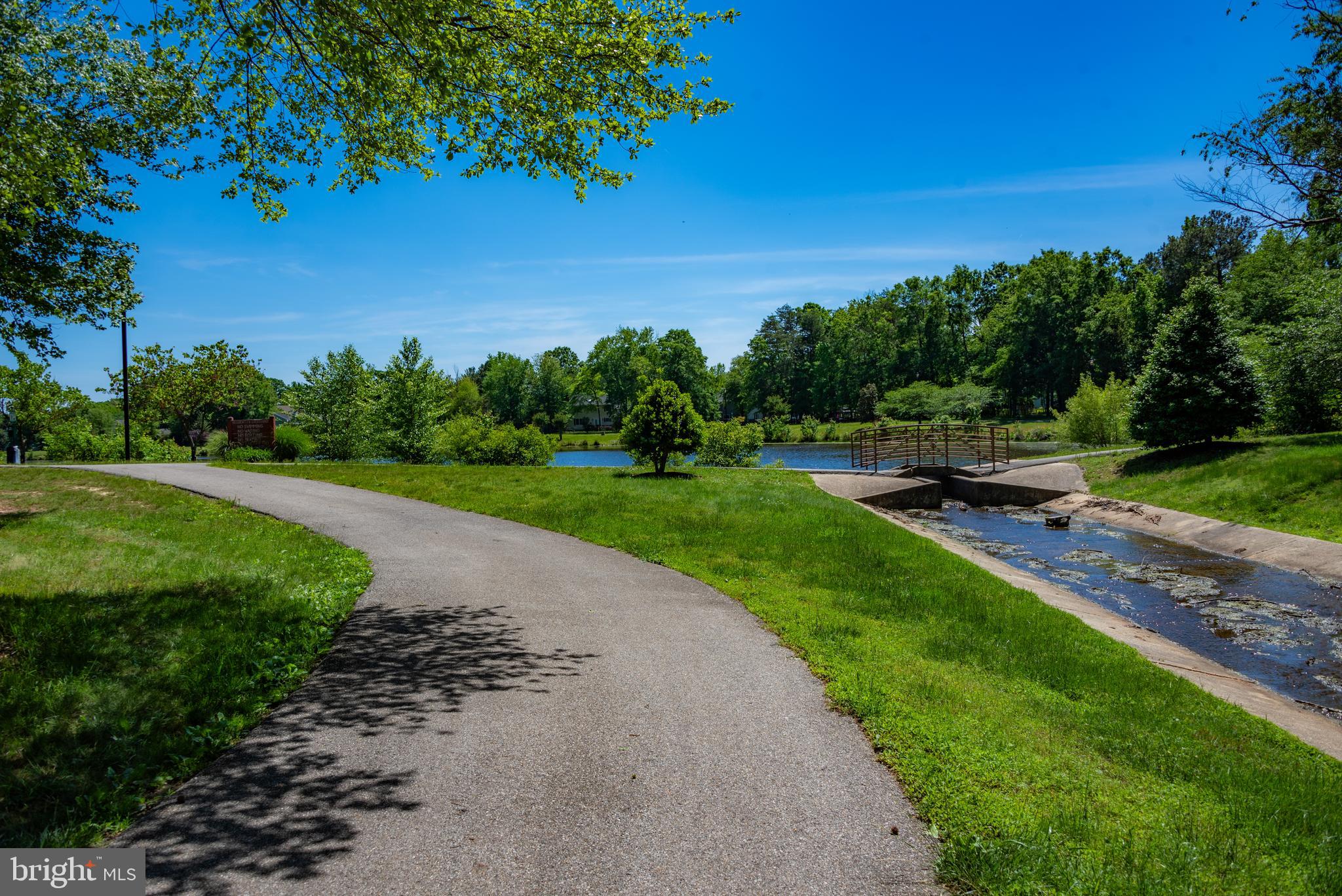ST CHARLES HAMPSHIRE - Residential