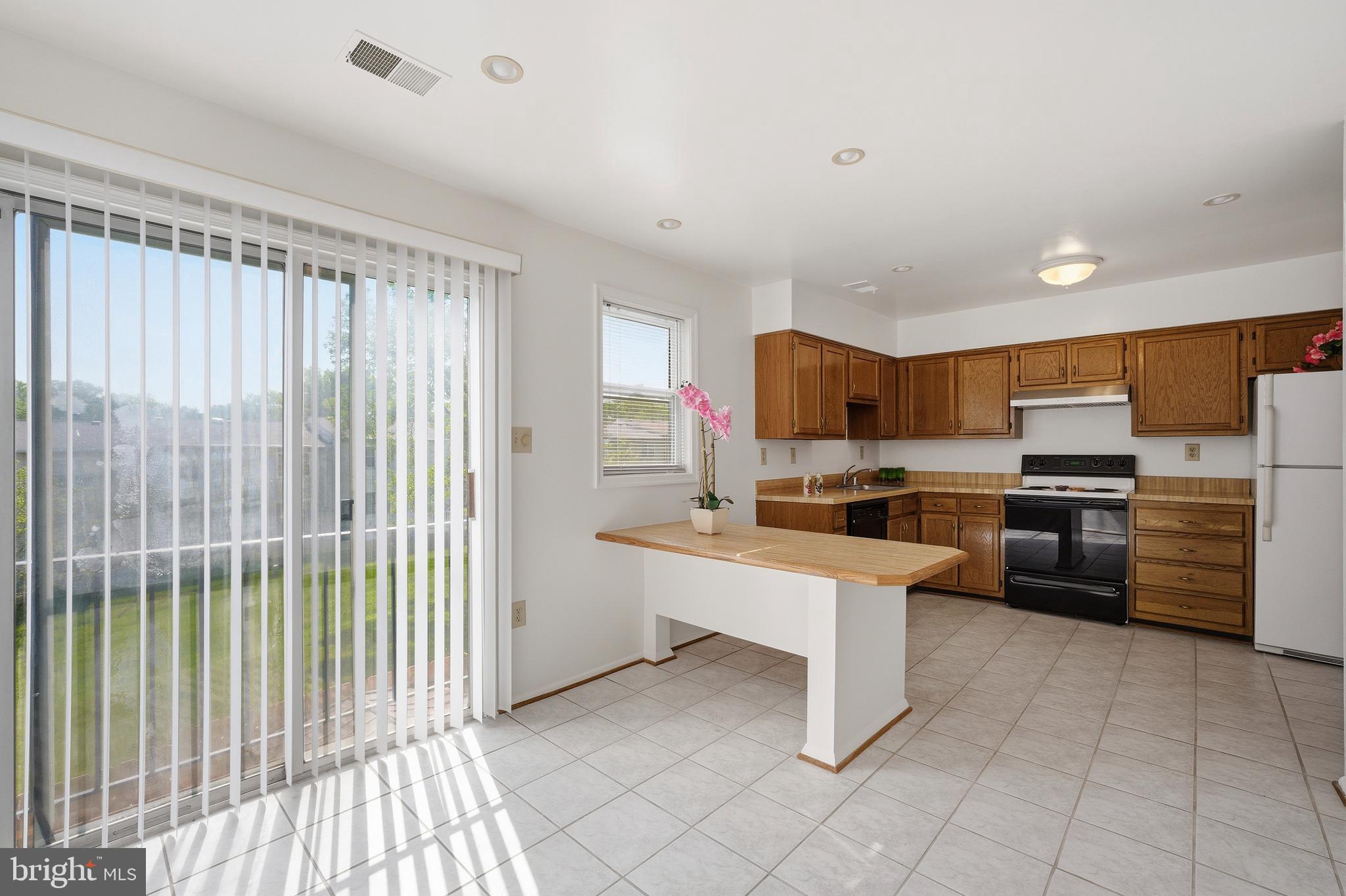 CHERRYWOOD CONDO - Residential