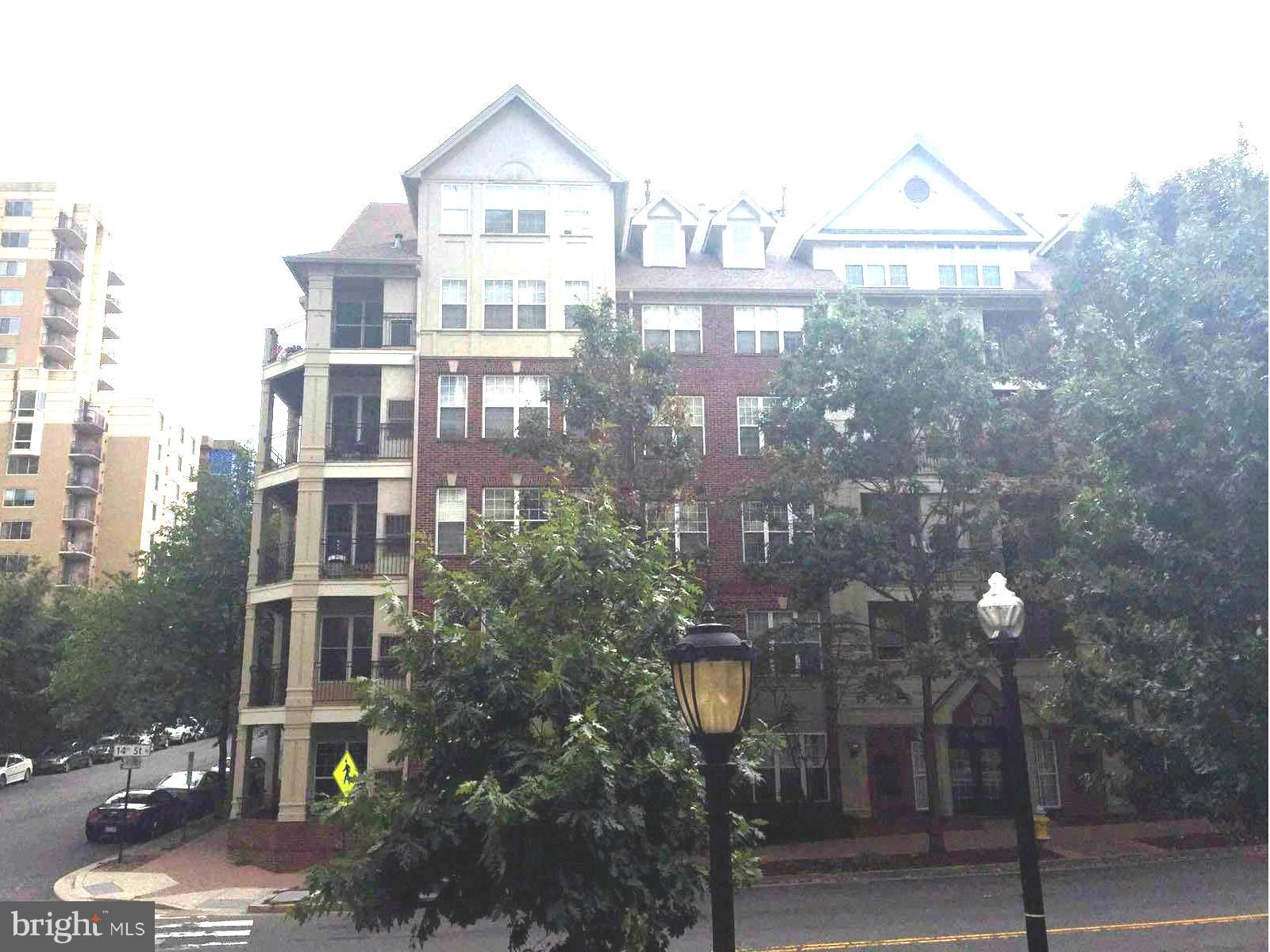 COURTHOUSE HILL - Residential