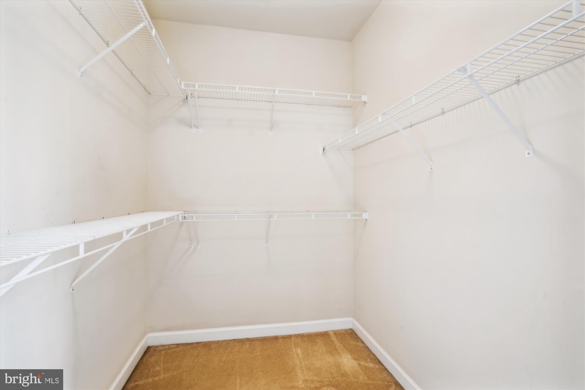 PRESIDENTIAL HILLS - Residential