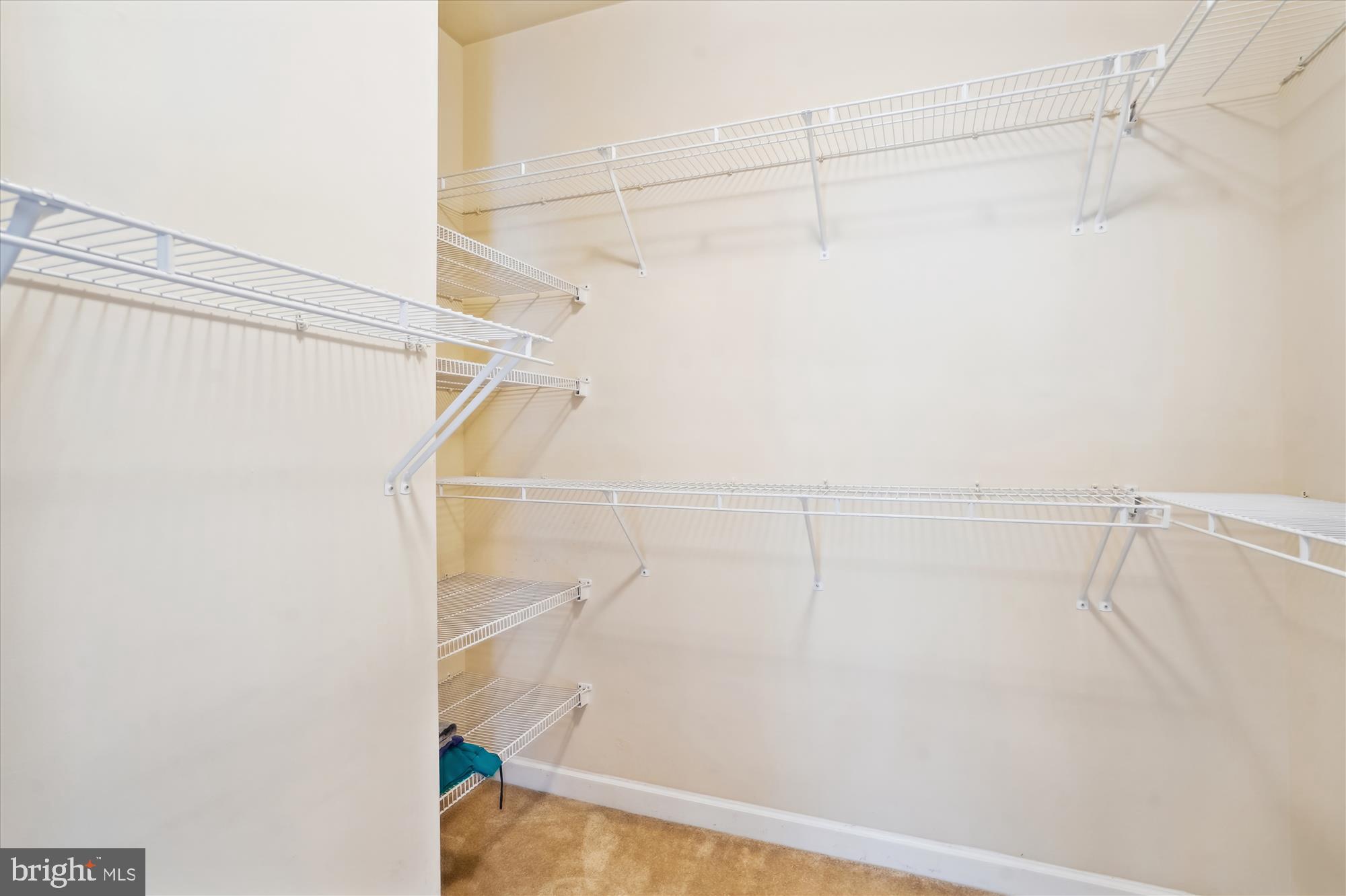 PRESIDENTIAL HILLS - Residential