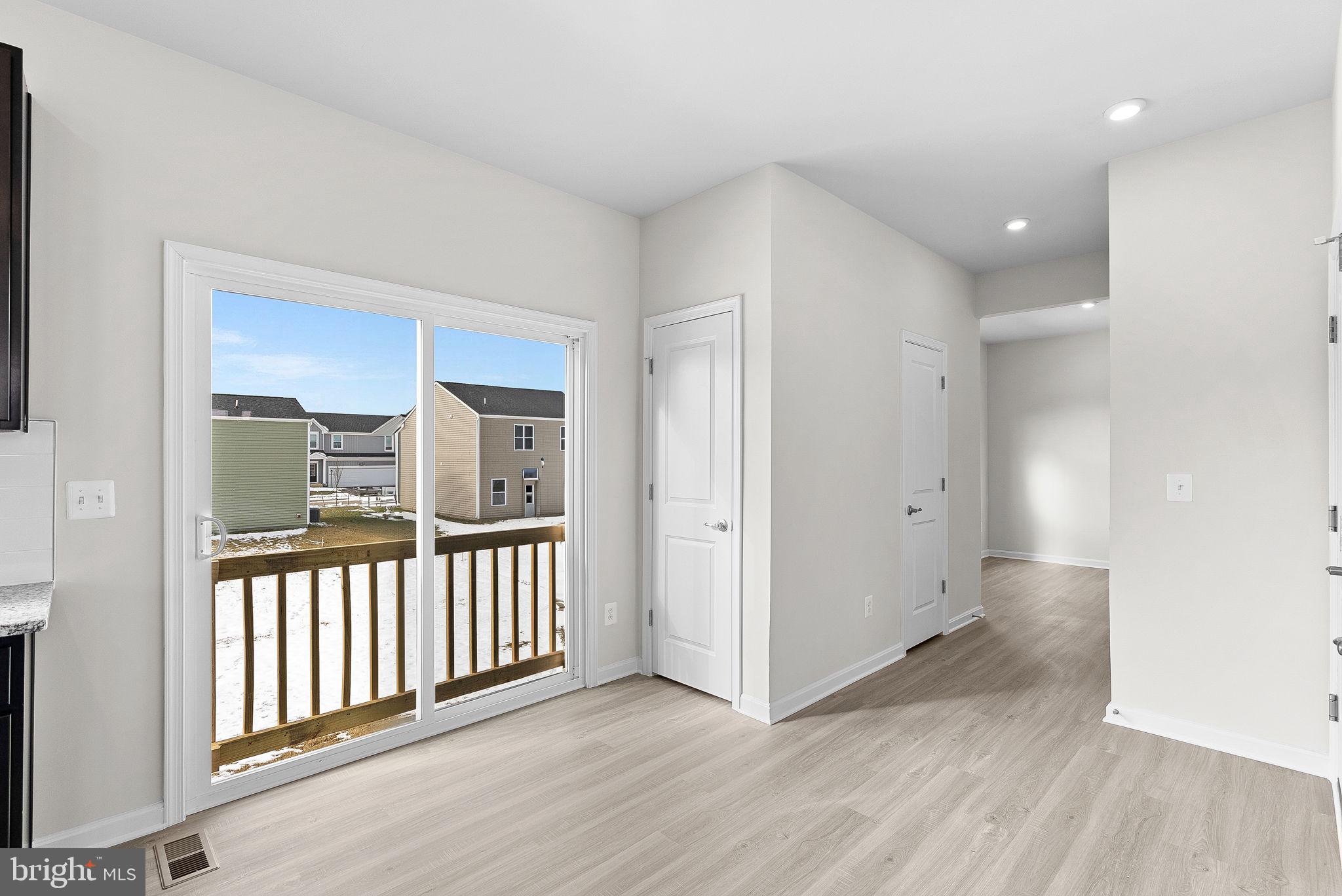 SOUTH BROOK - Residential