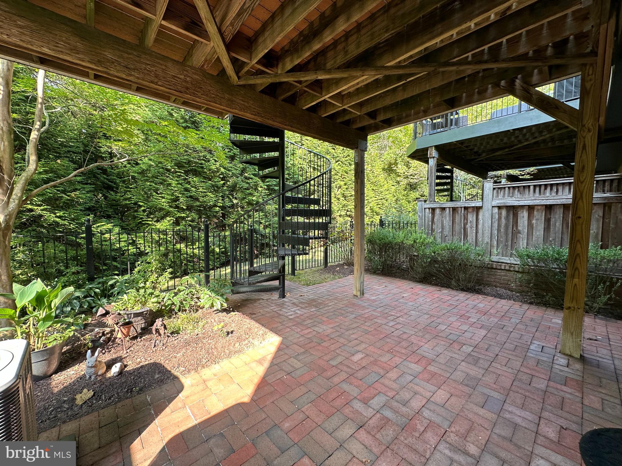 PARK POTOMAC - Residential