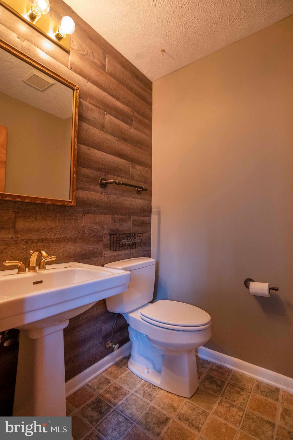 RIVERMONT ESTATES - Residential