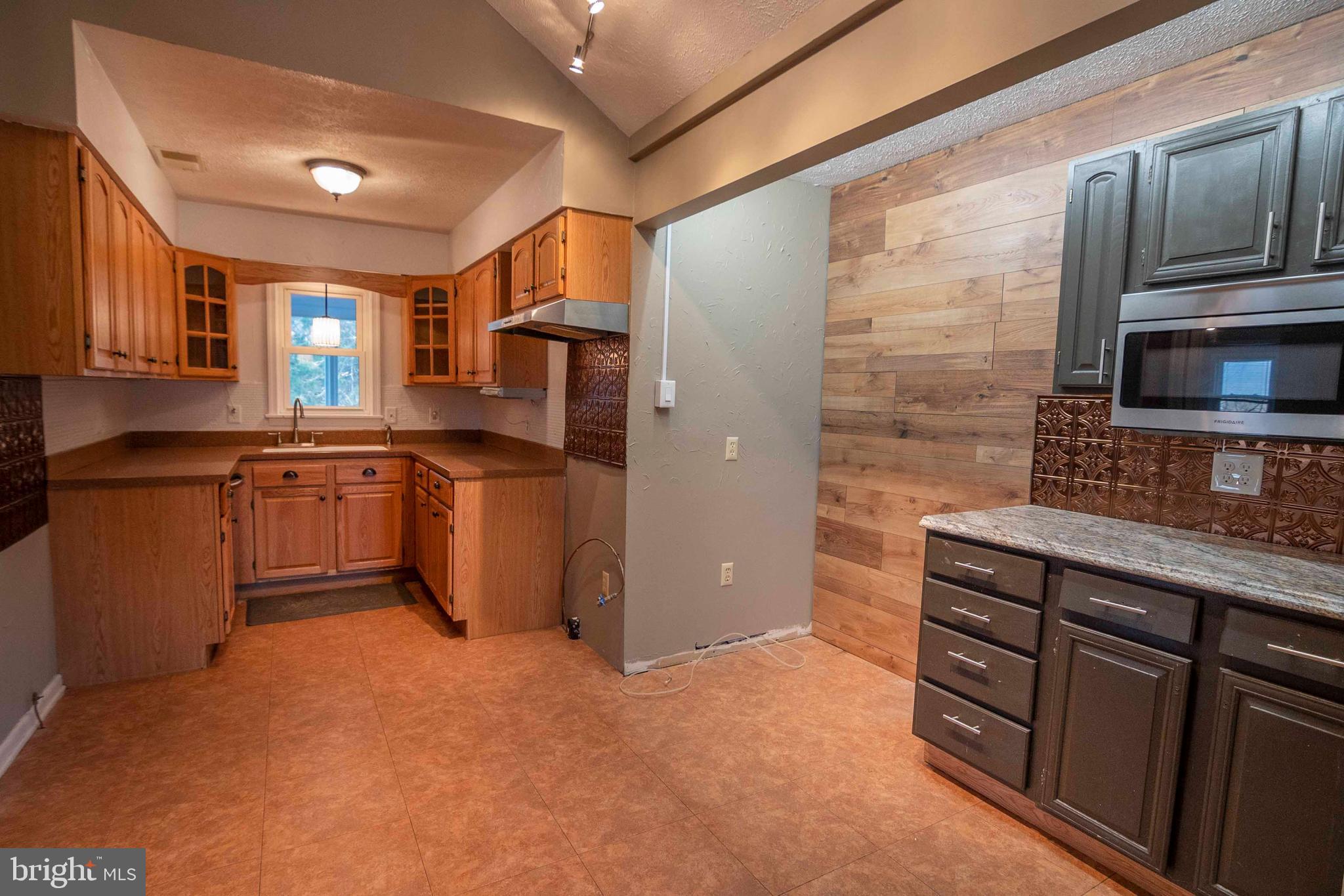 RIVERMONT ESTATES - Residential